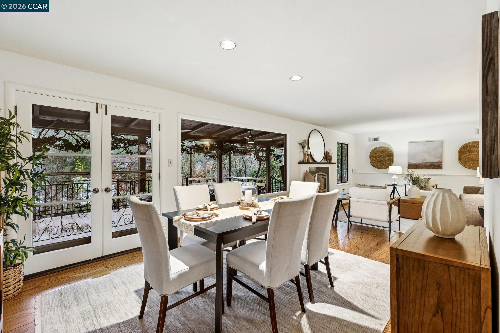 411 La Vista Rd