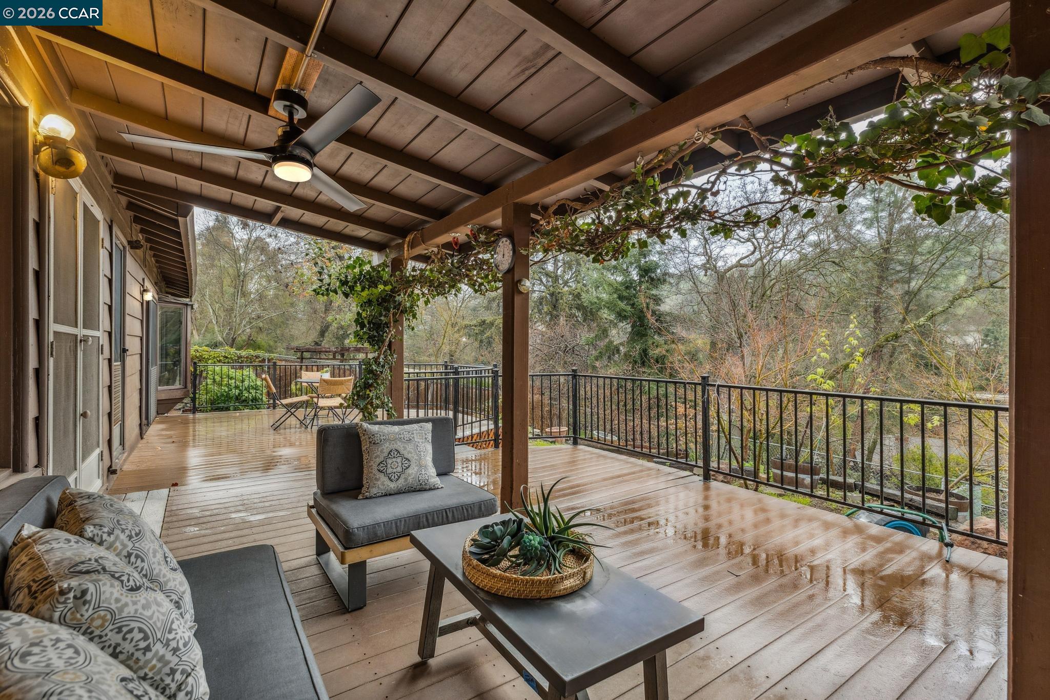 411 La Vista Rd