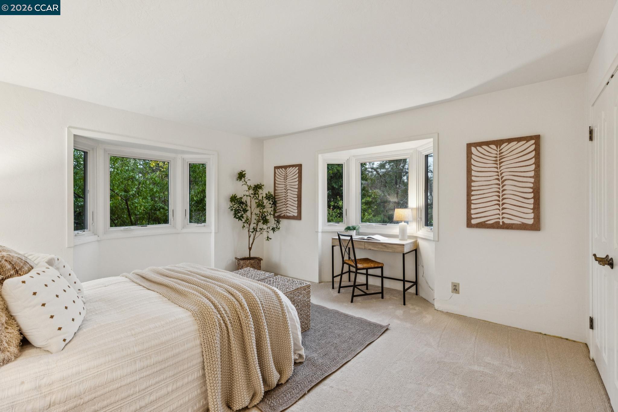 411 La Vista Rd
