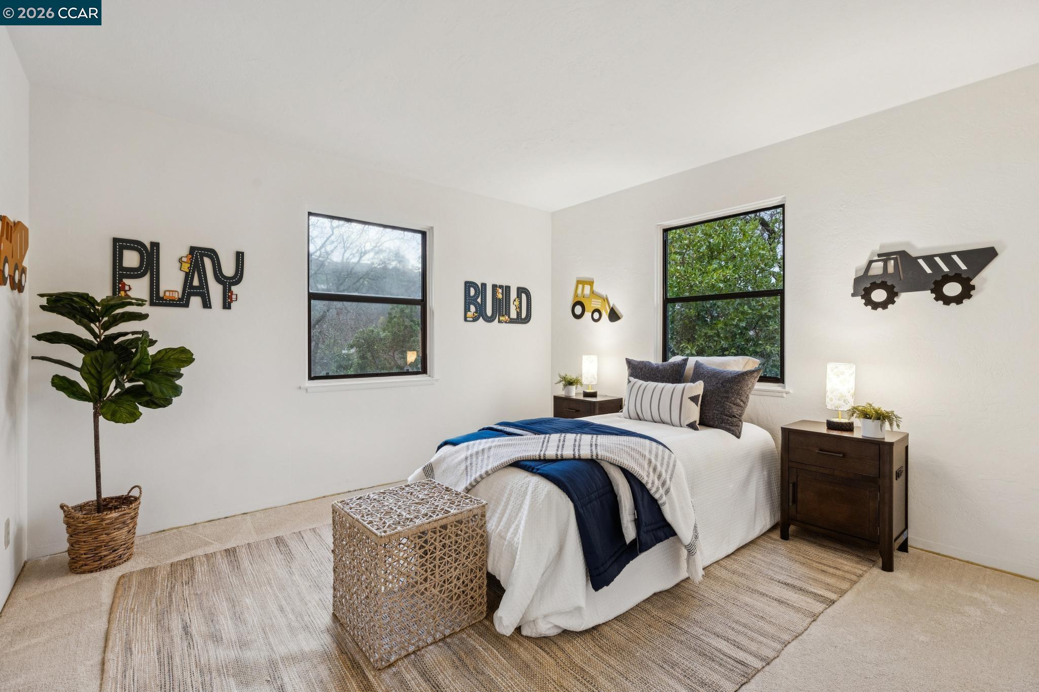 411 La Vista Rd