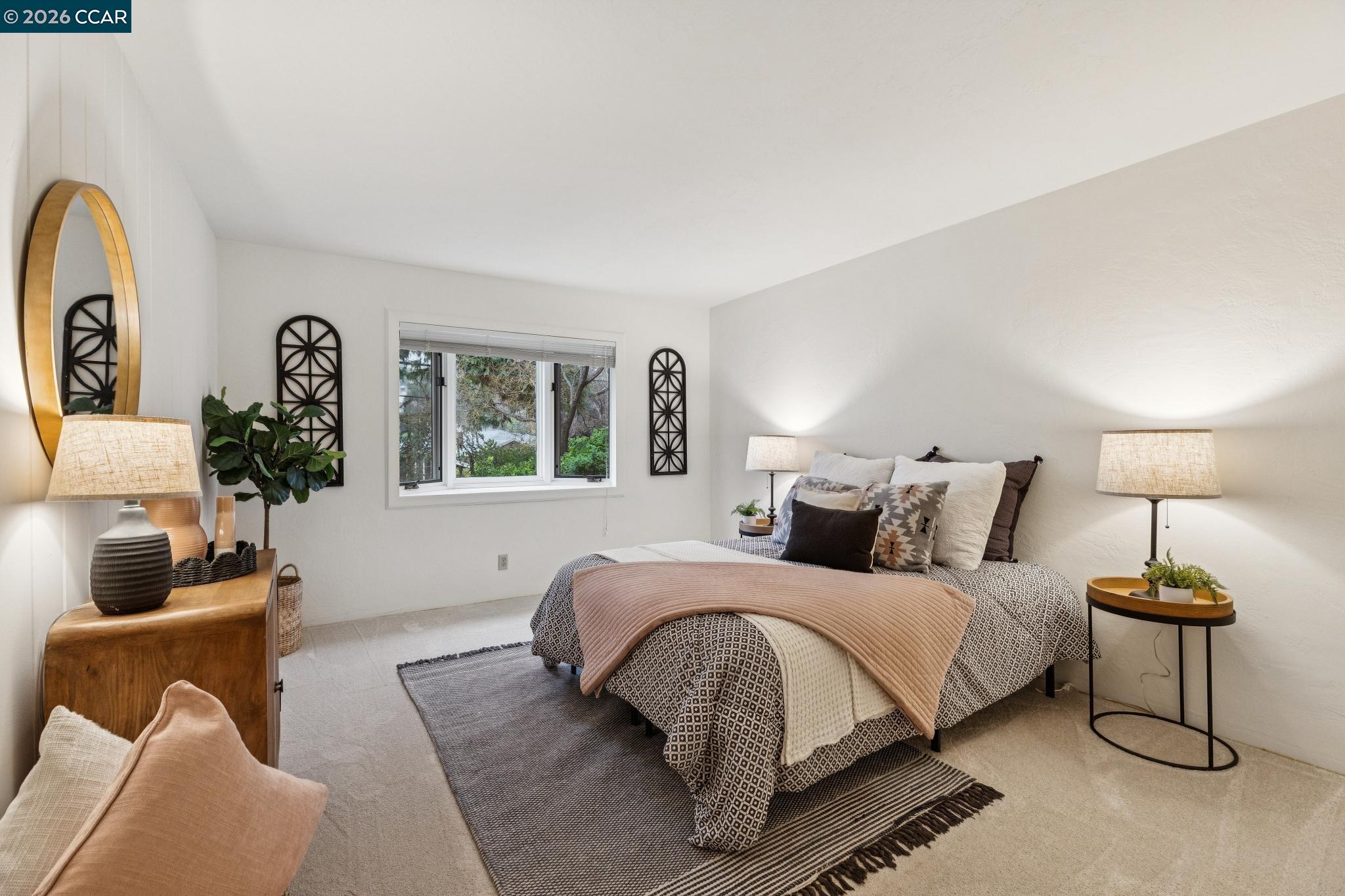 411 La Vista Rd