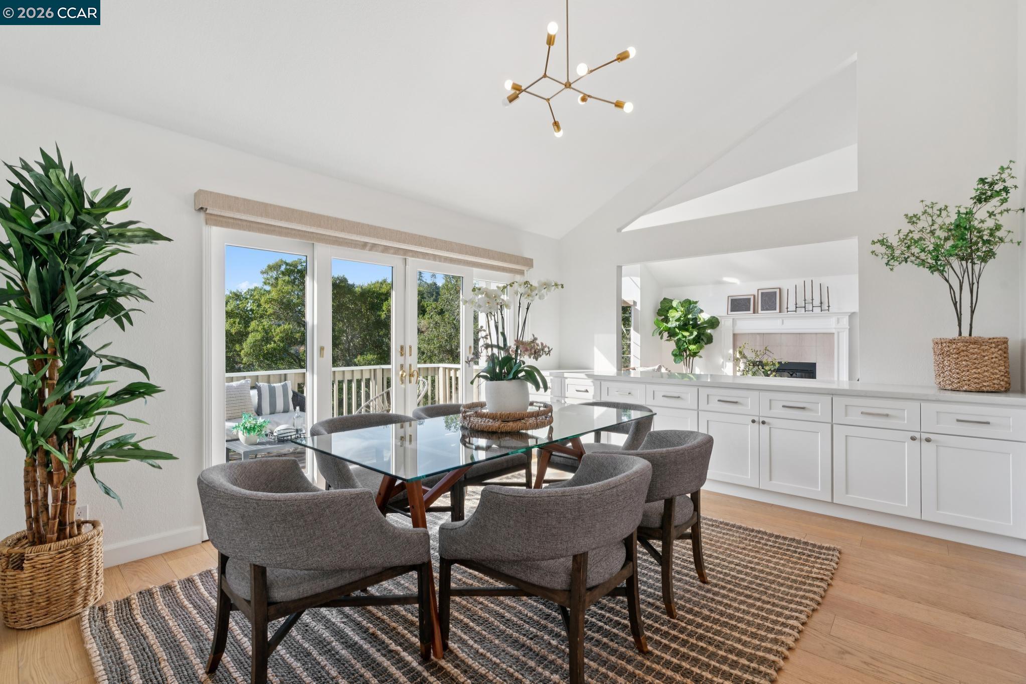 1715 Alhambra Ln