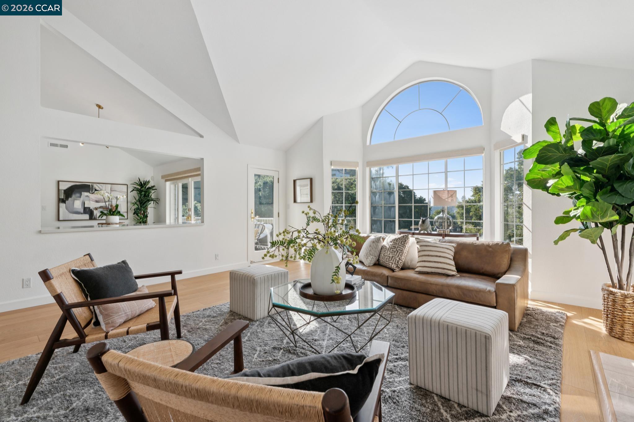 1715 Alhambra Ln