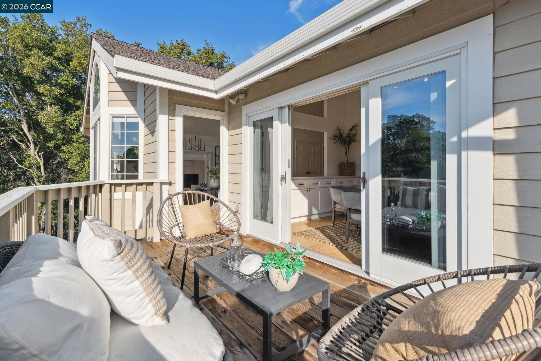 1715 Alhambra Ln
