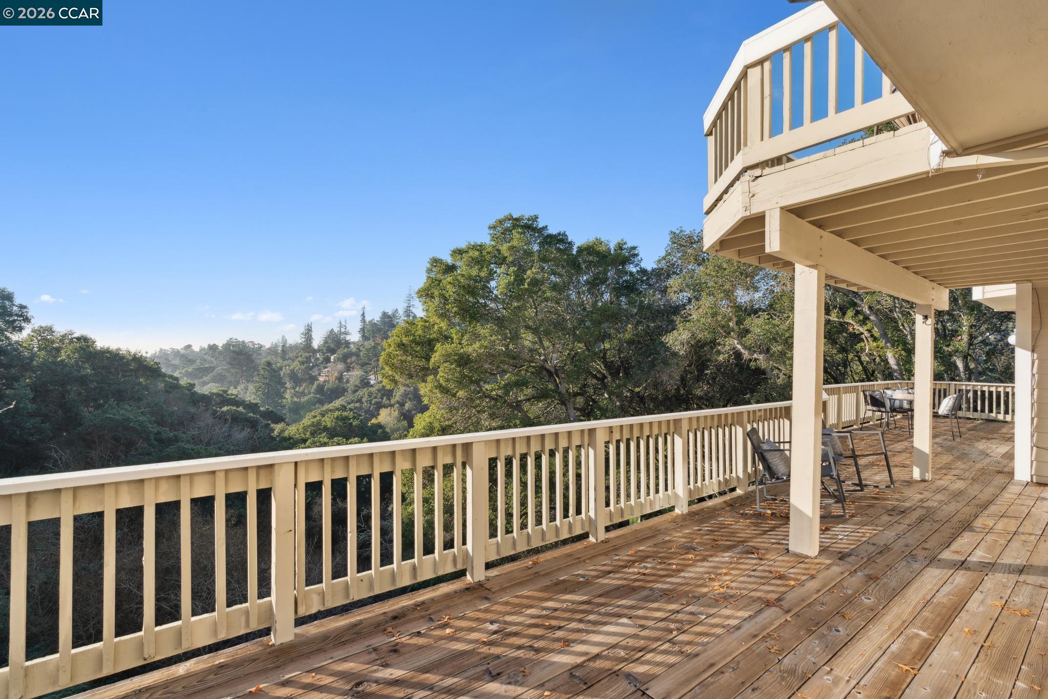 1715 Alhambra Ln