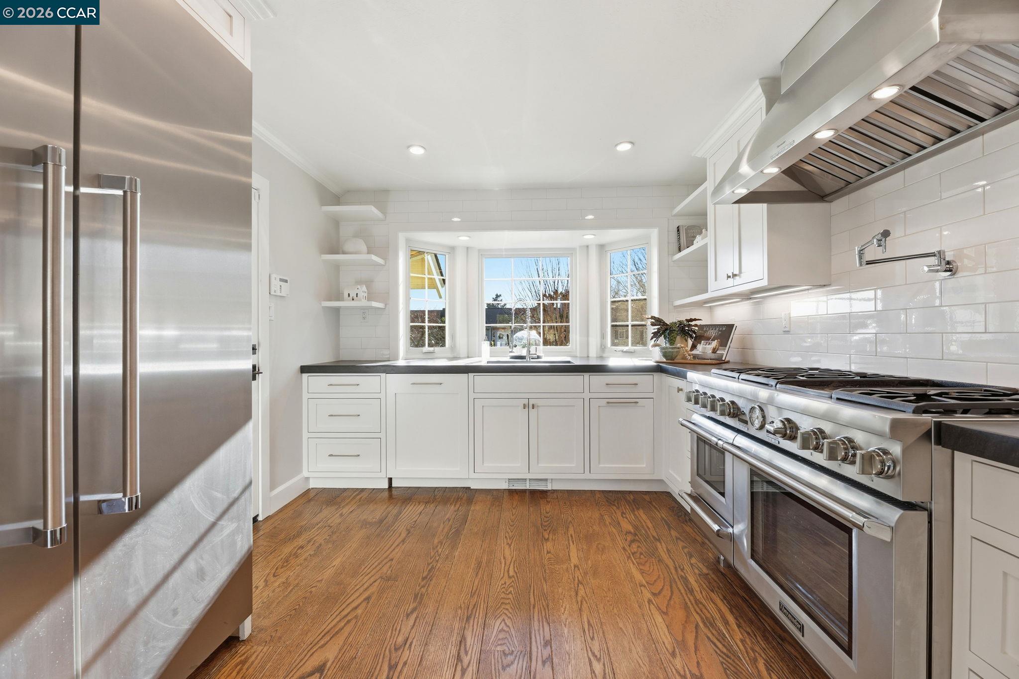 833 Crossbrook Ct