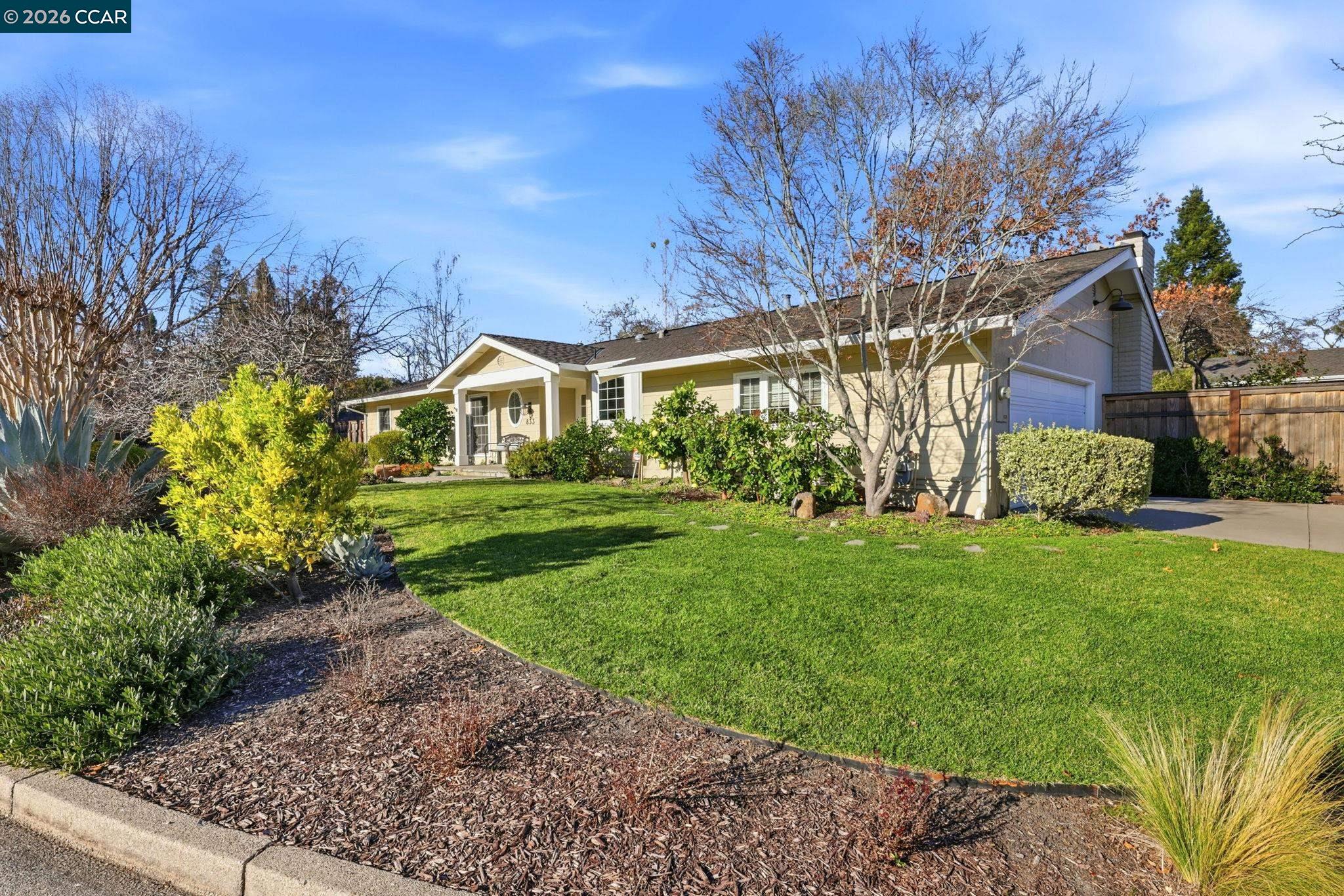 833 Crossbrook Ct