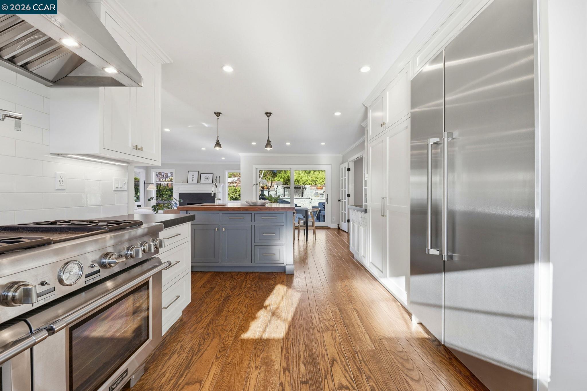 833 Crossbrook Ct