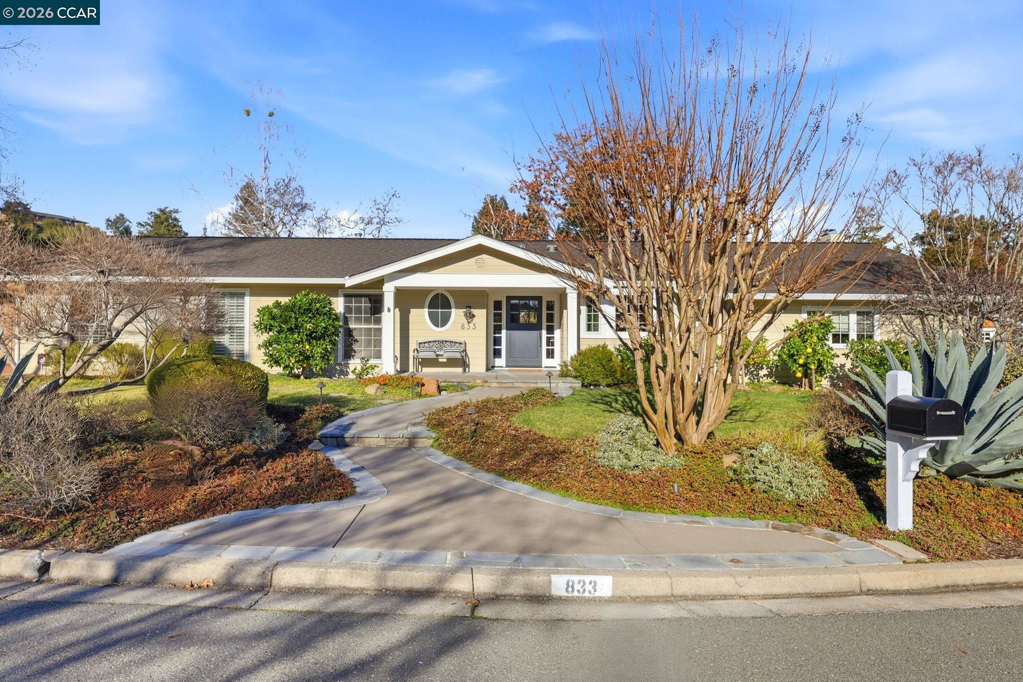 833 Crossbrook Ct