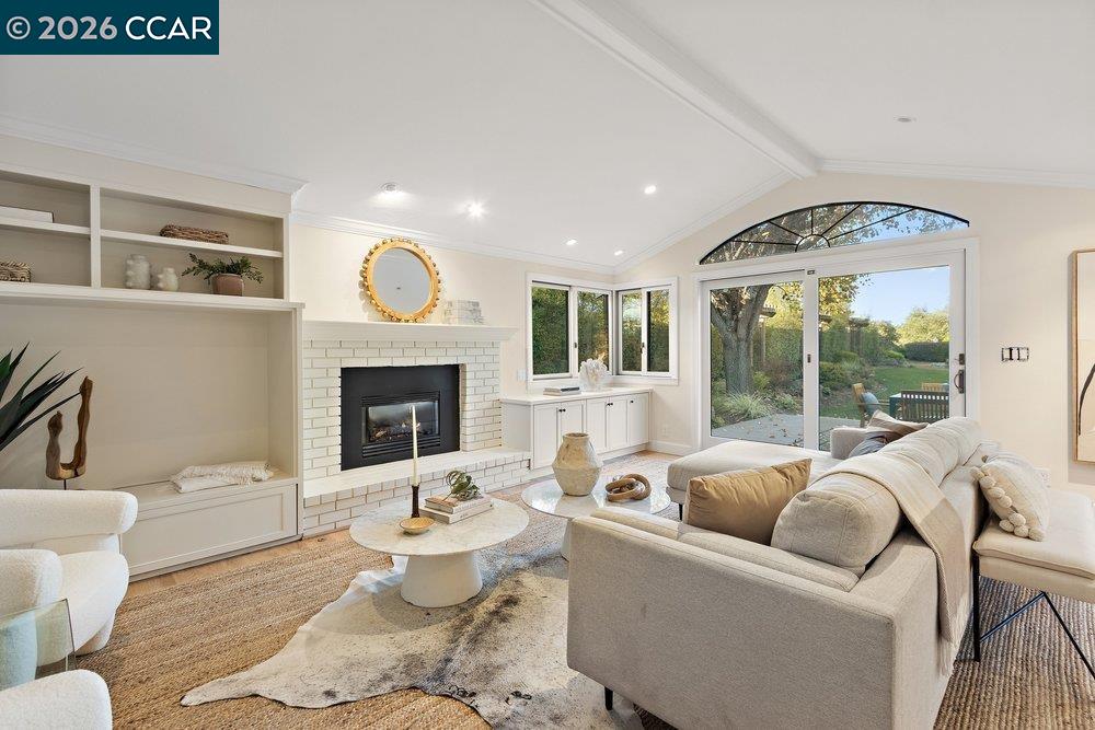 2 Willow Springs Lane