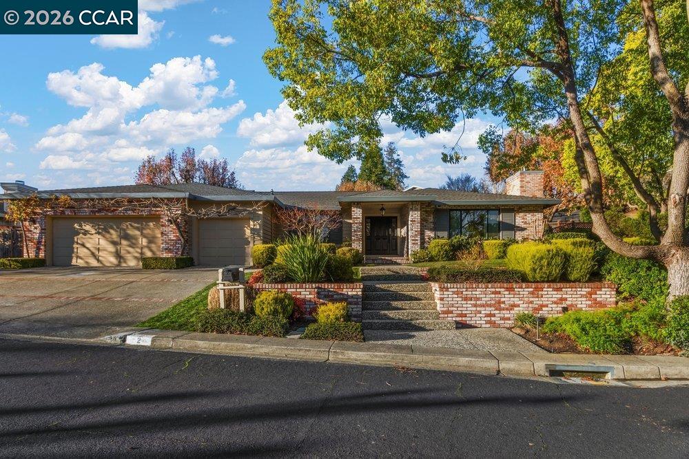 2 Willow Springs Lane