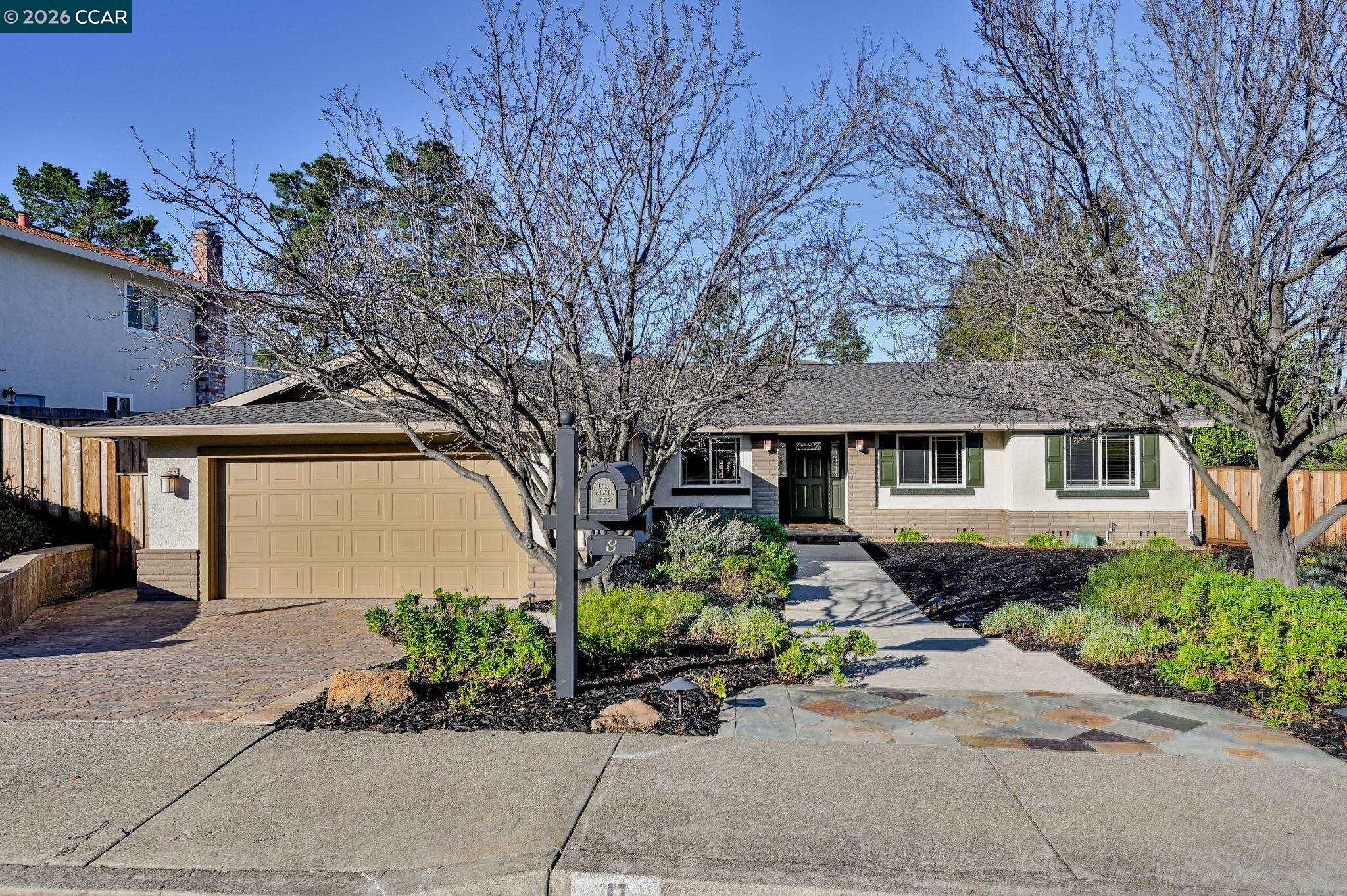 8 Rialto Dr