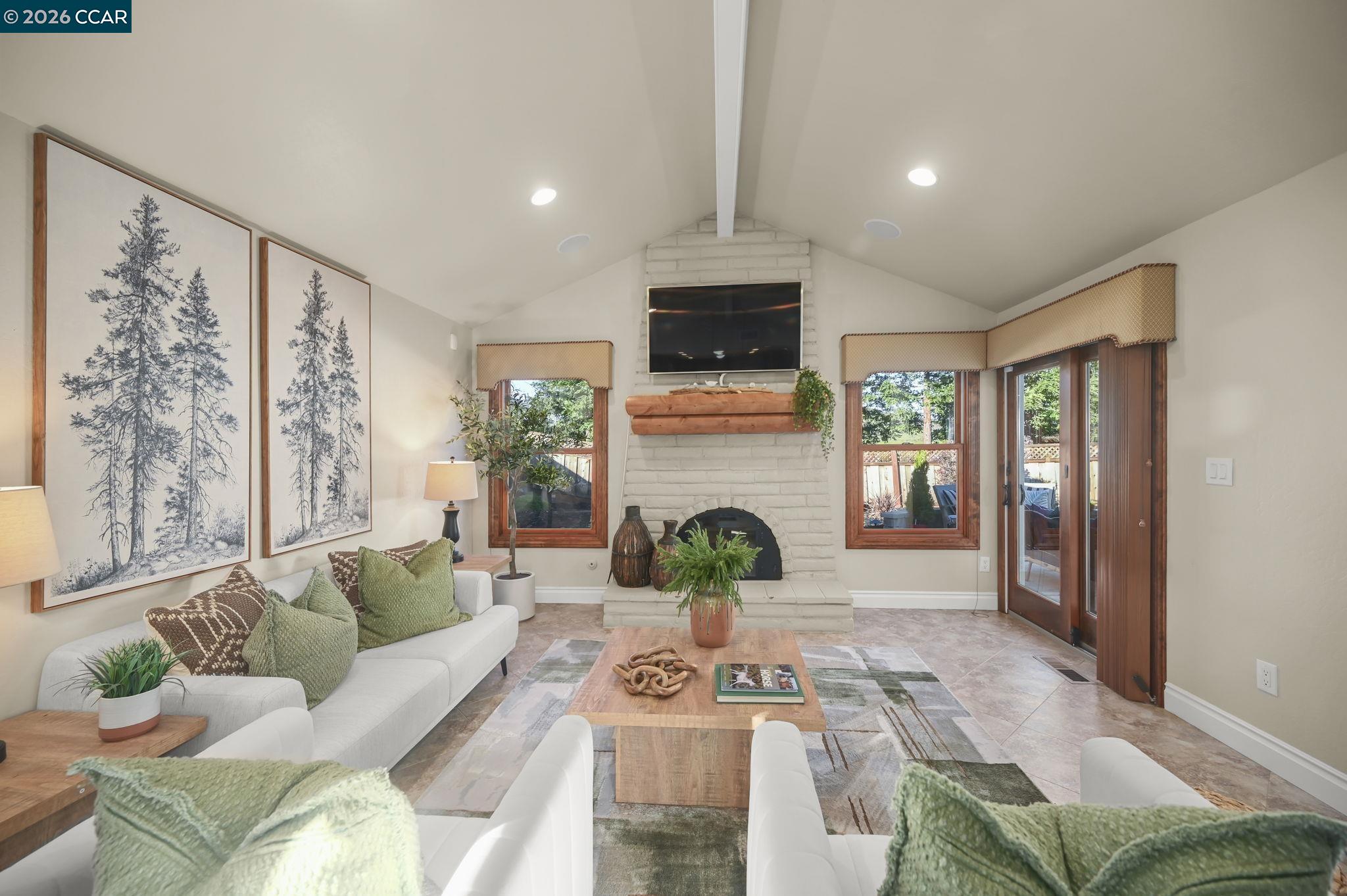 8 Rialto Dr