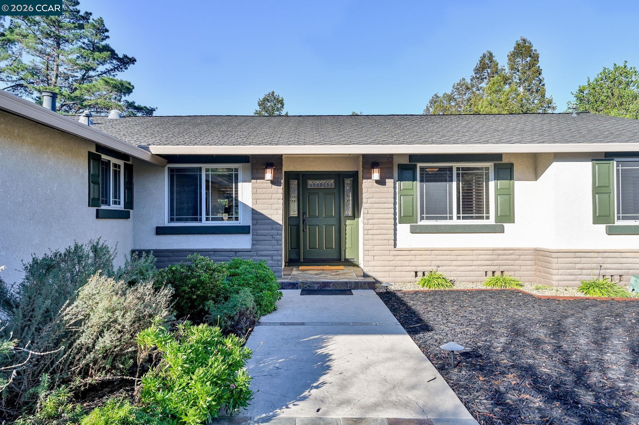 8 Rialto Dr