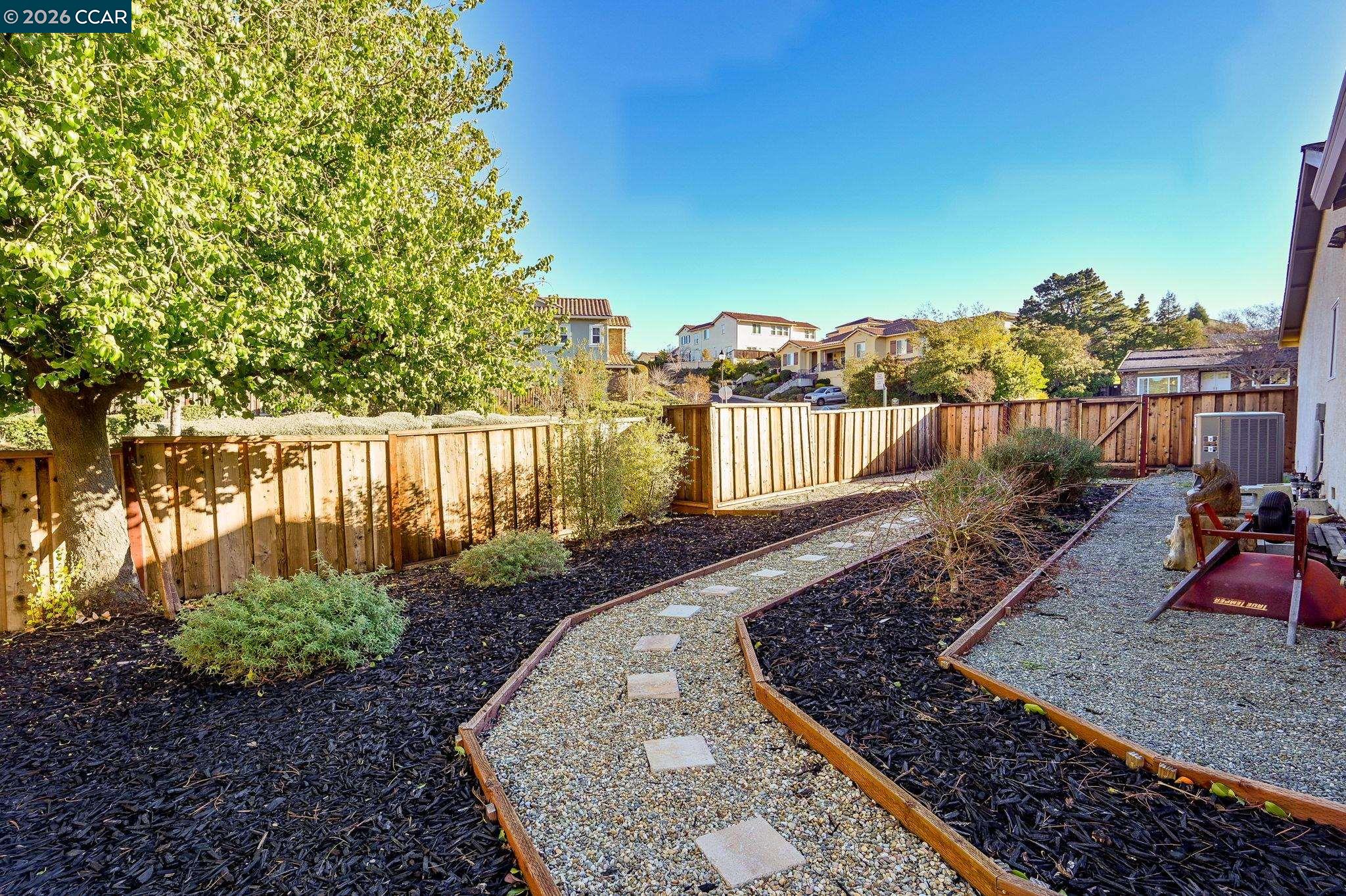 8 Rialto Dr