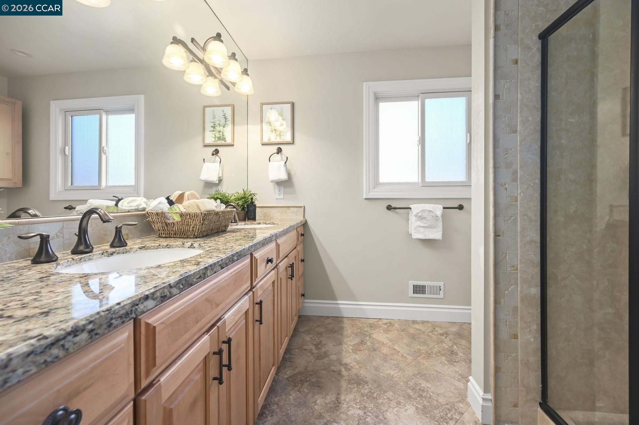 8 Rialto Dr