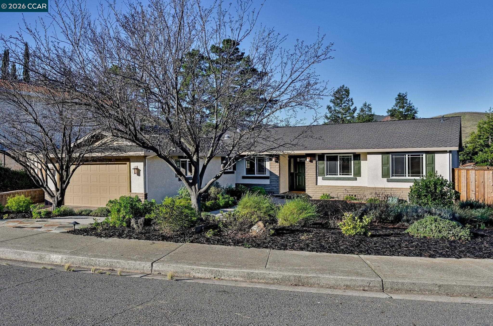 8 Rialto Dr