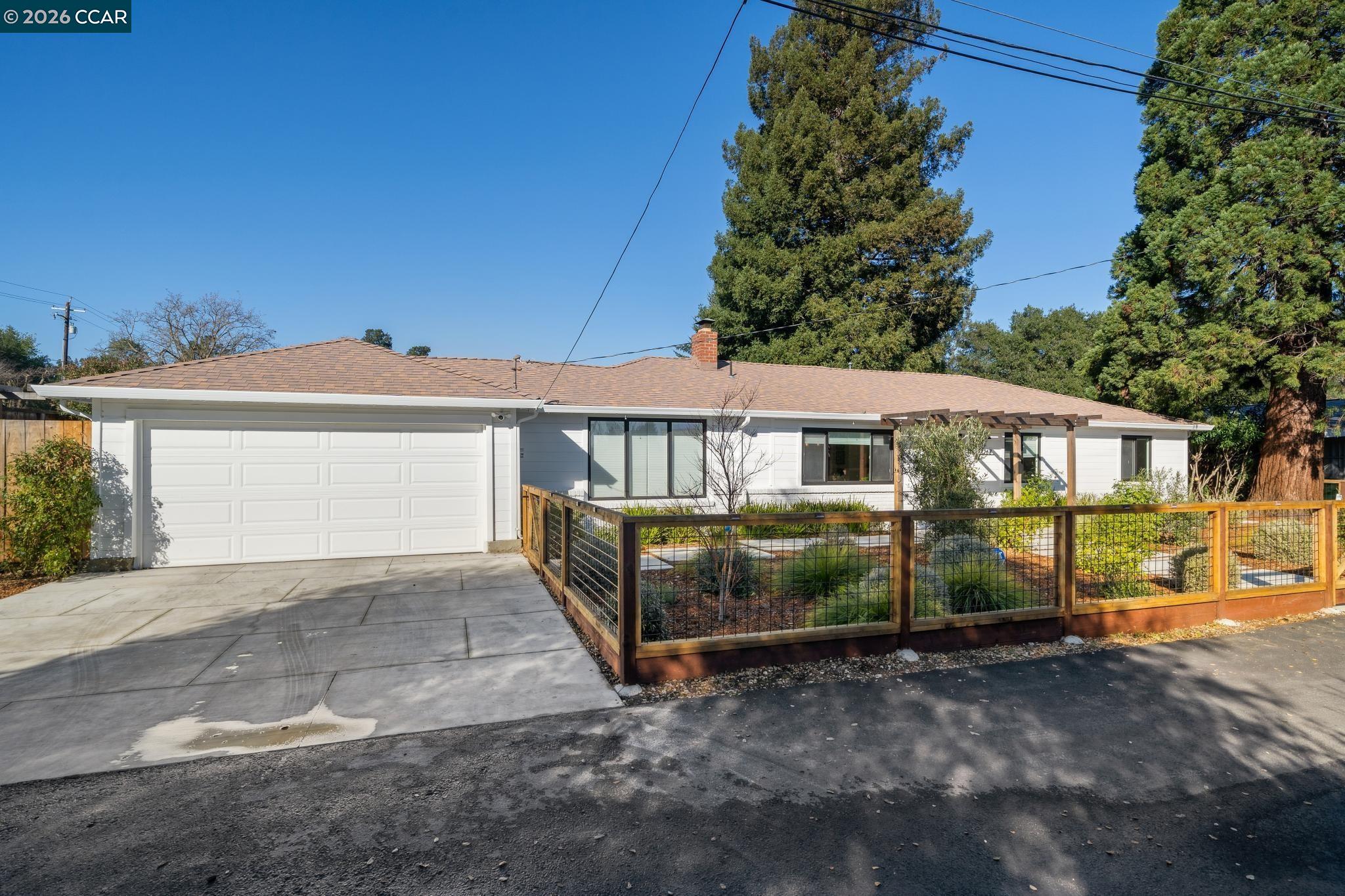 3268 Park Ln