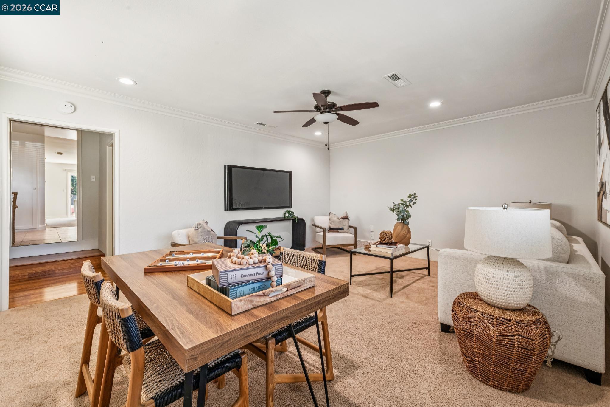 876 Santa Ana Dr