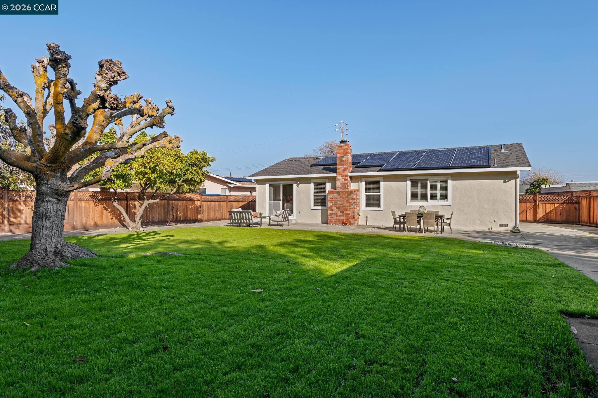 876 Santa Ana Dr