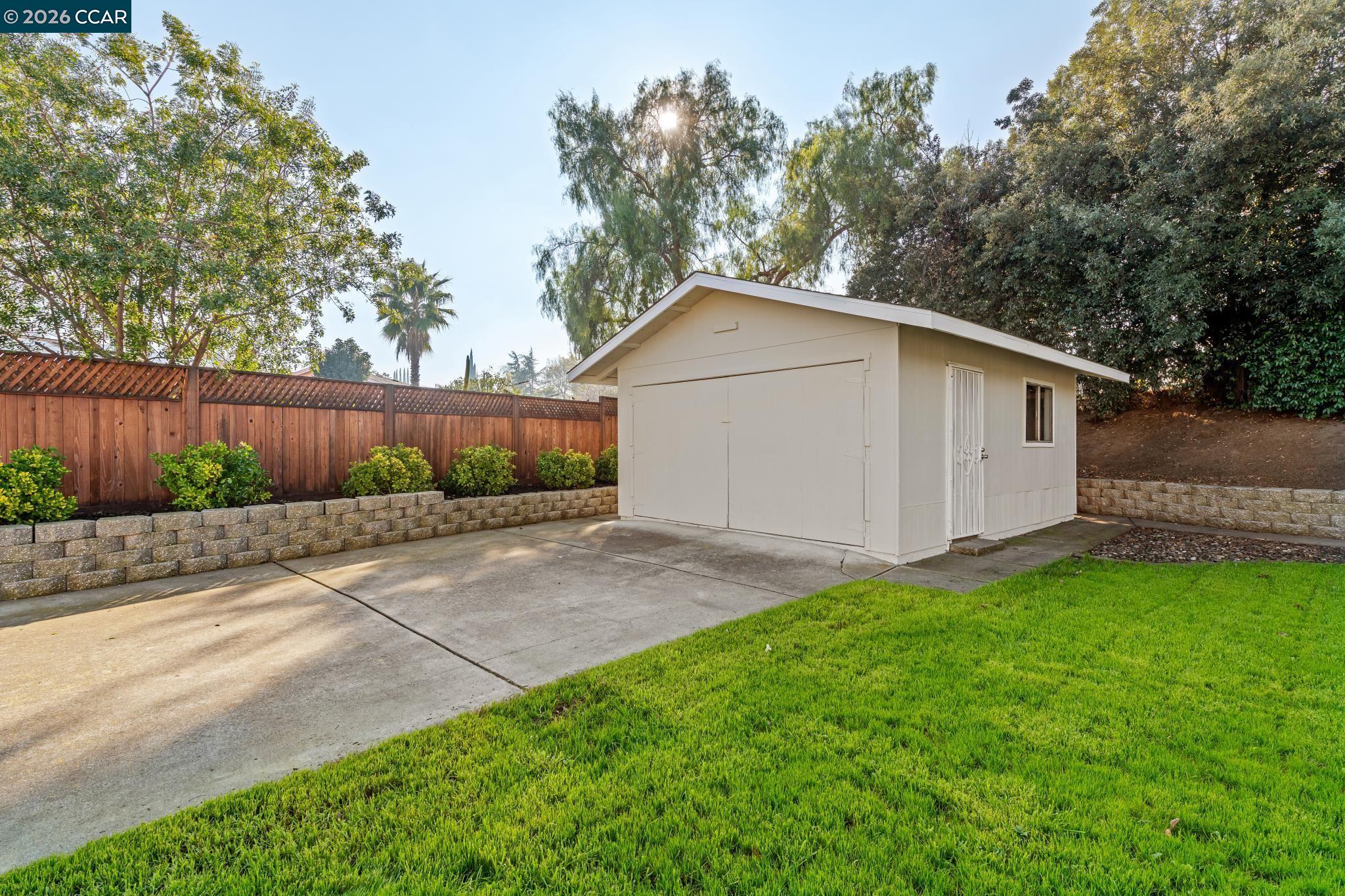 876 Santa Ana Dr