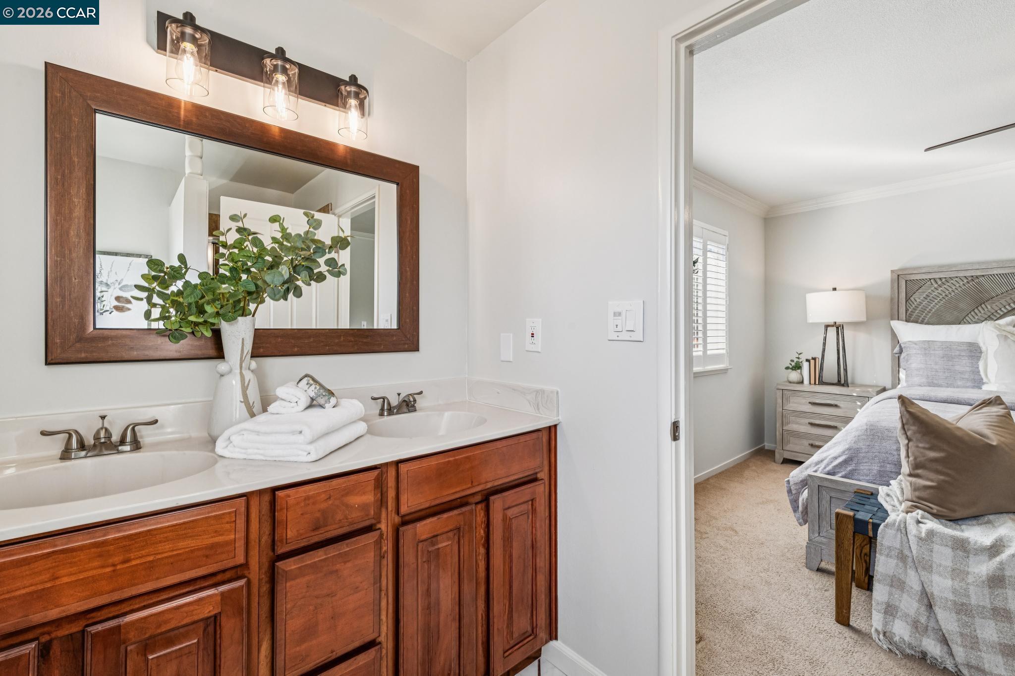 876 Santa Ana Dr