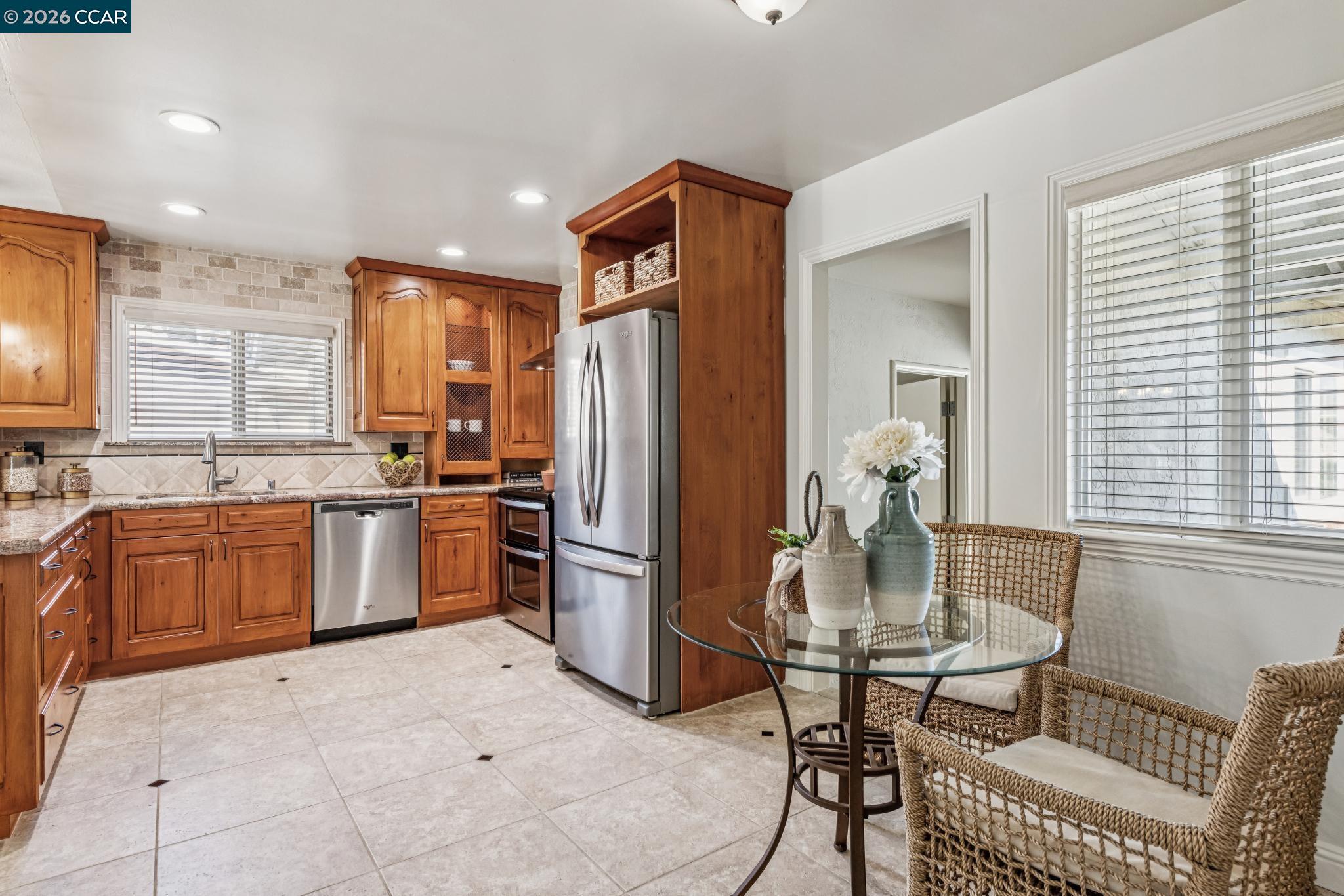 876 Santa Ana Dr