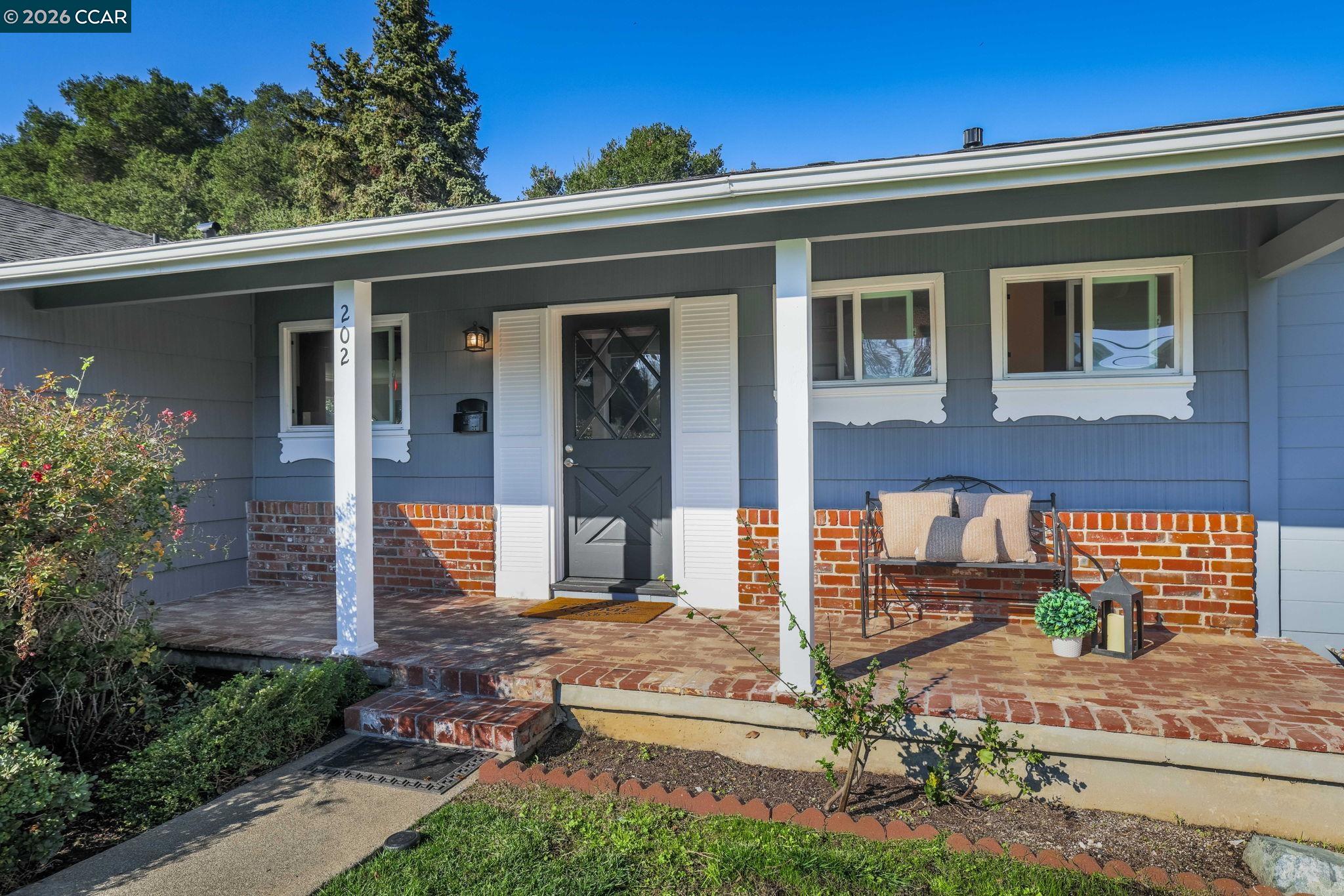 202 Christie Dr