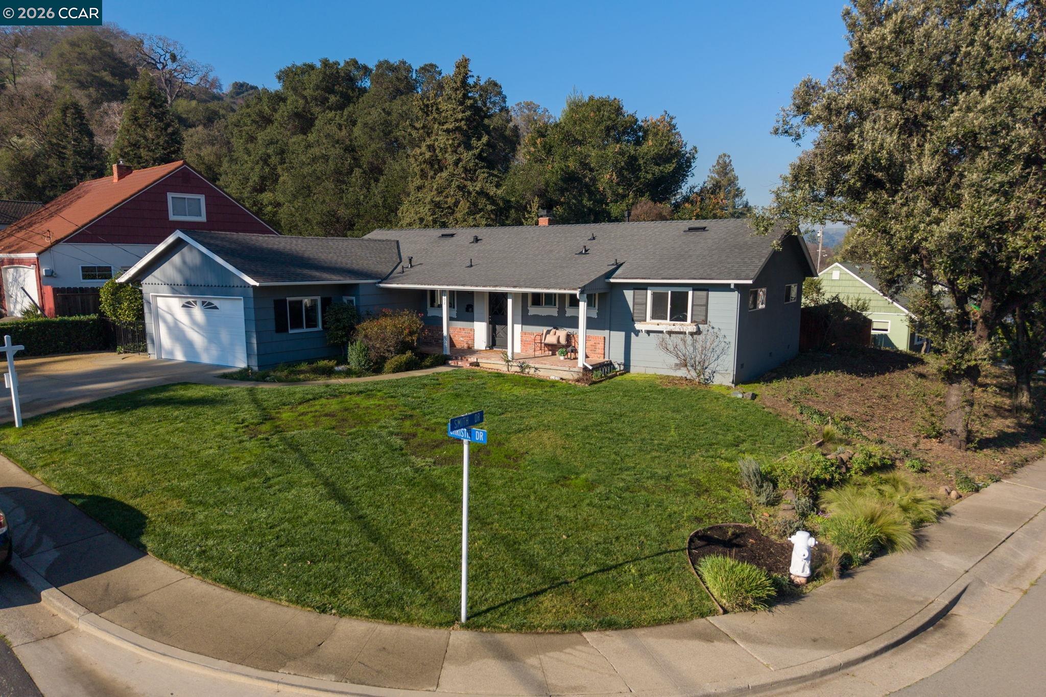 202 Christie Dr