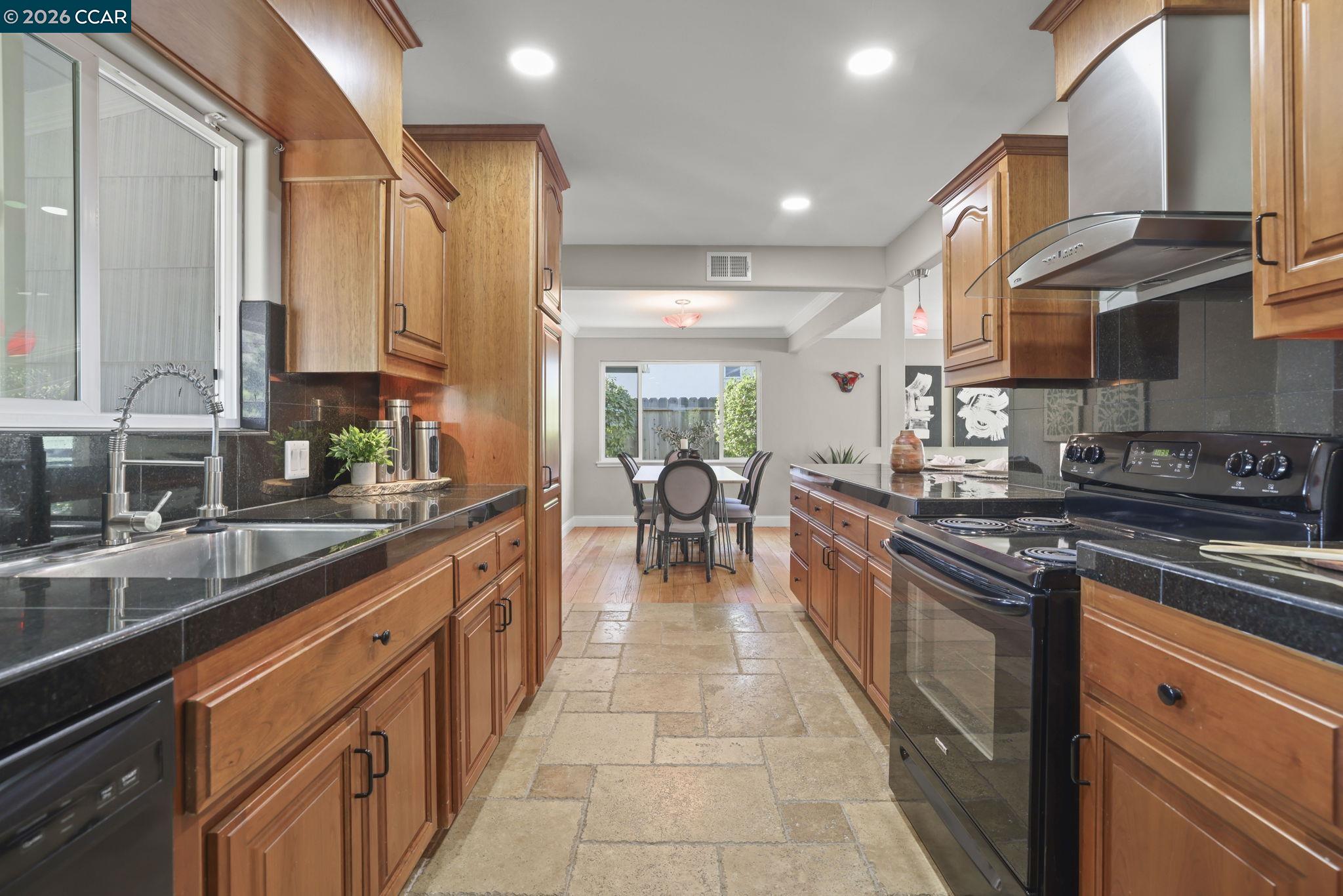 202 Christie Dr