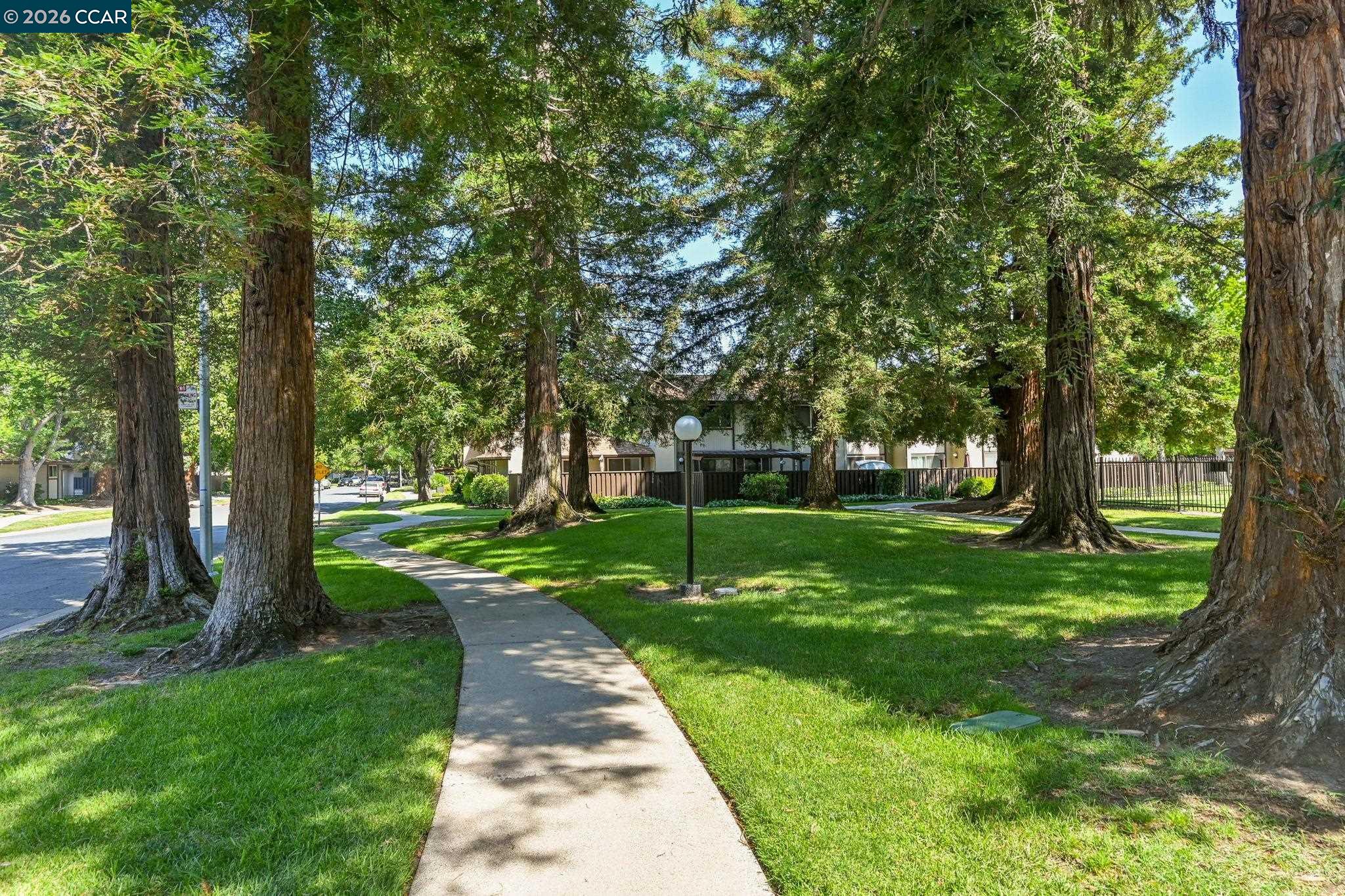 1692 Countrywood Ct