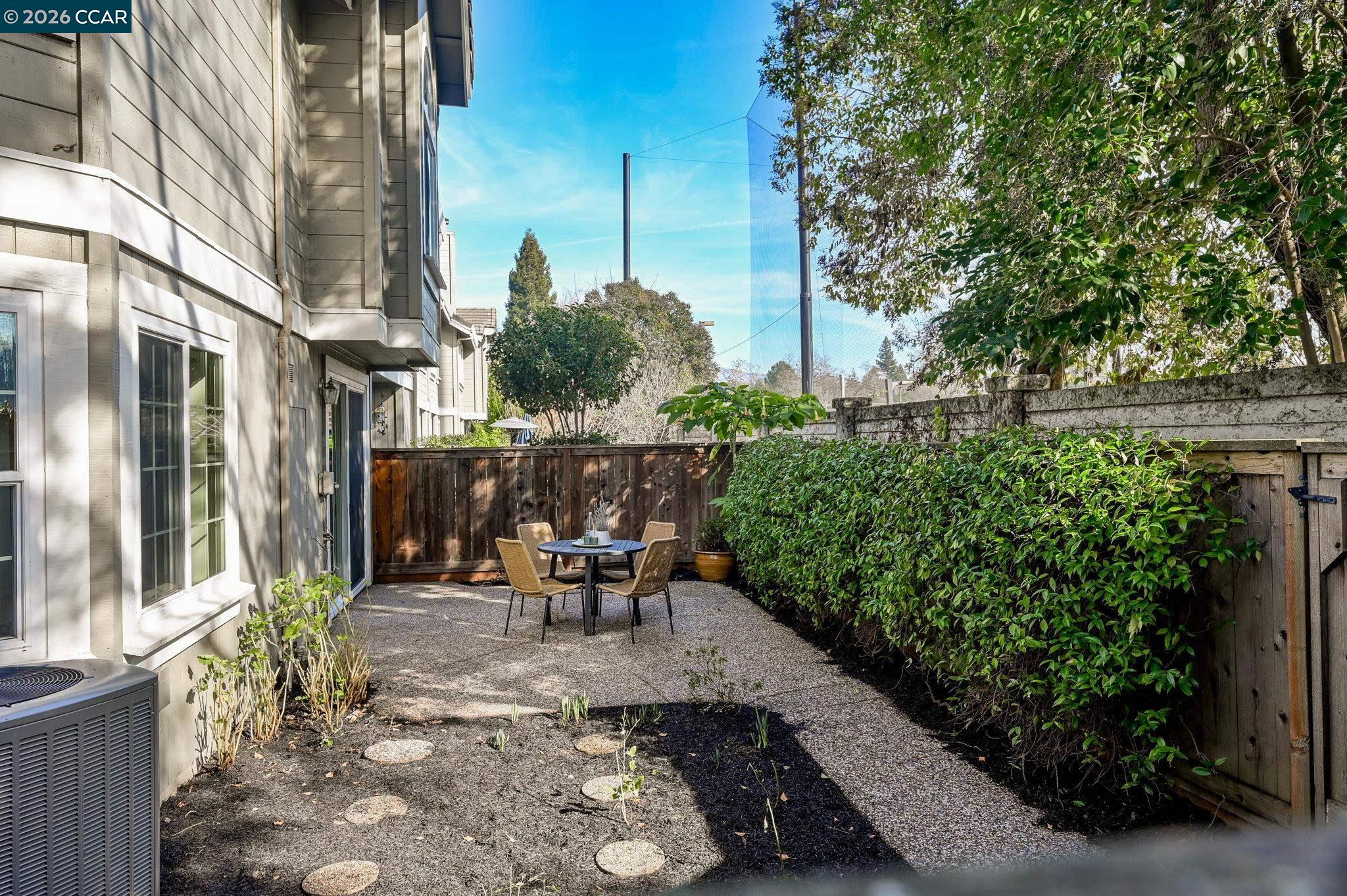 48 Danville Oak Pl