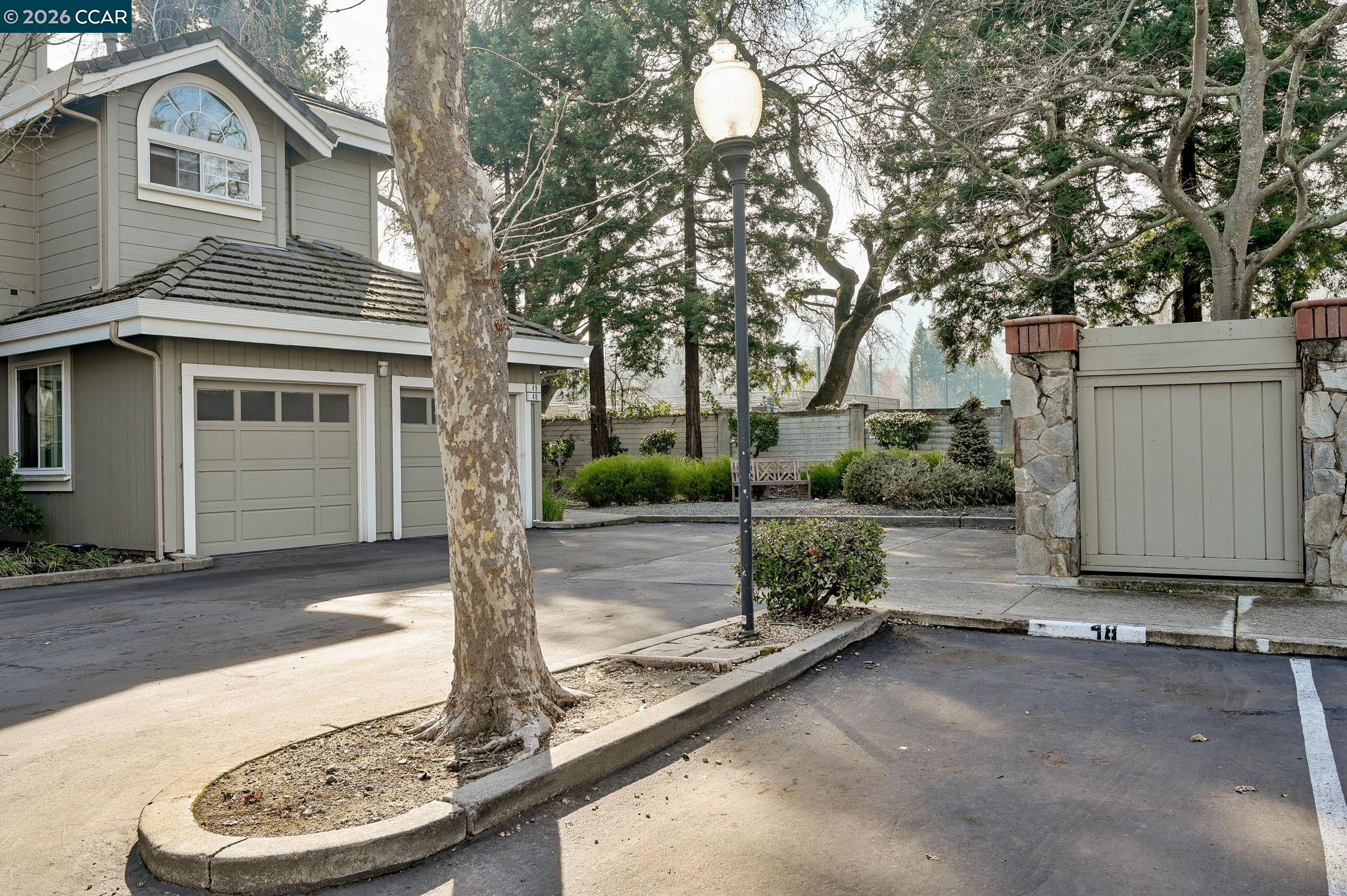 48 Danville Oak Pl