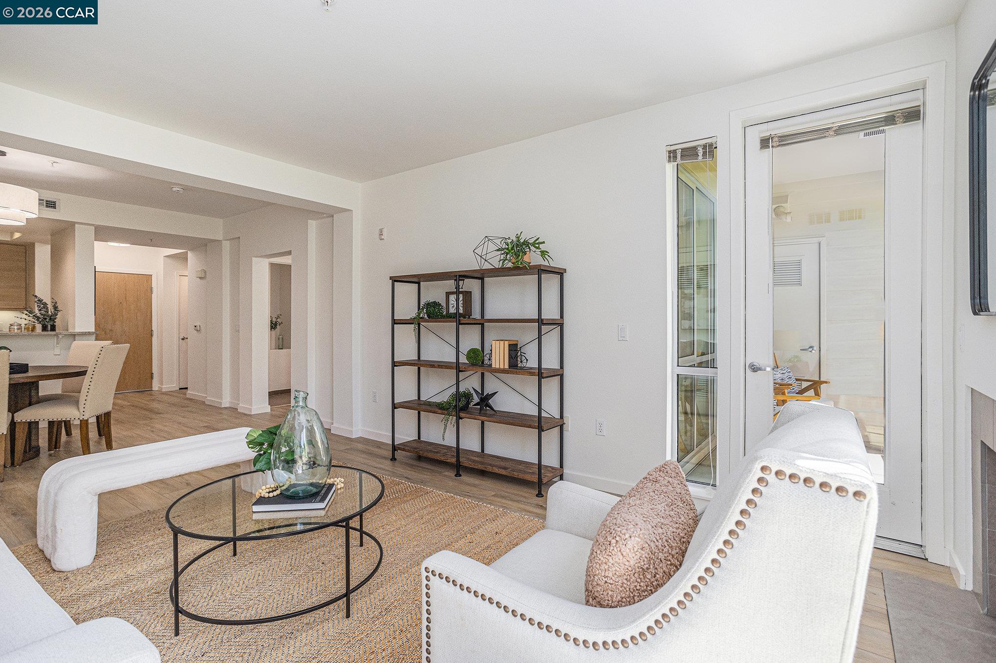 1655 N California Blvd # 338
