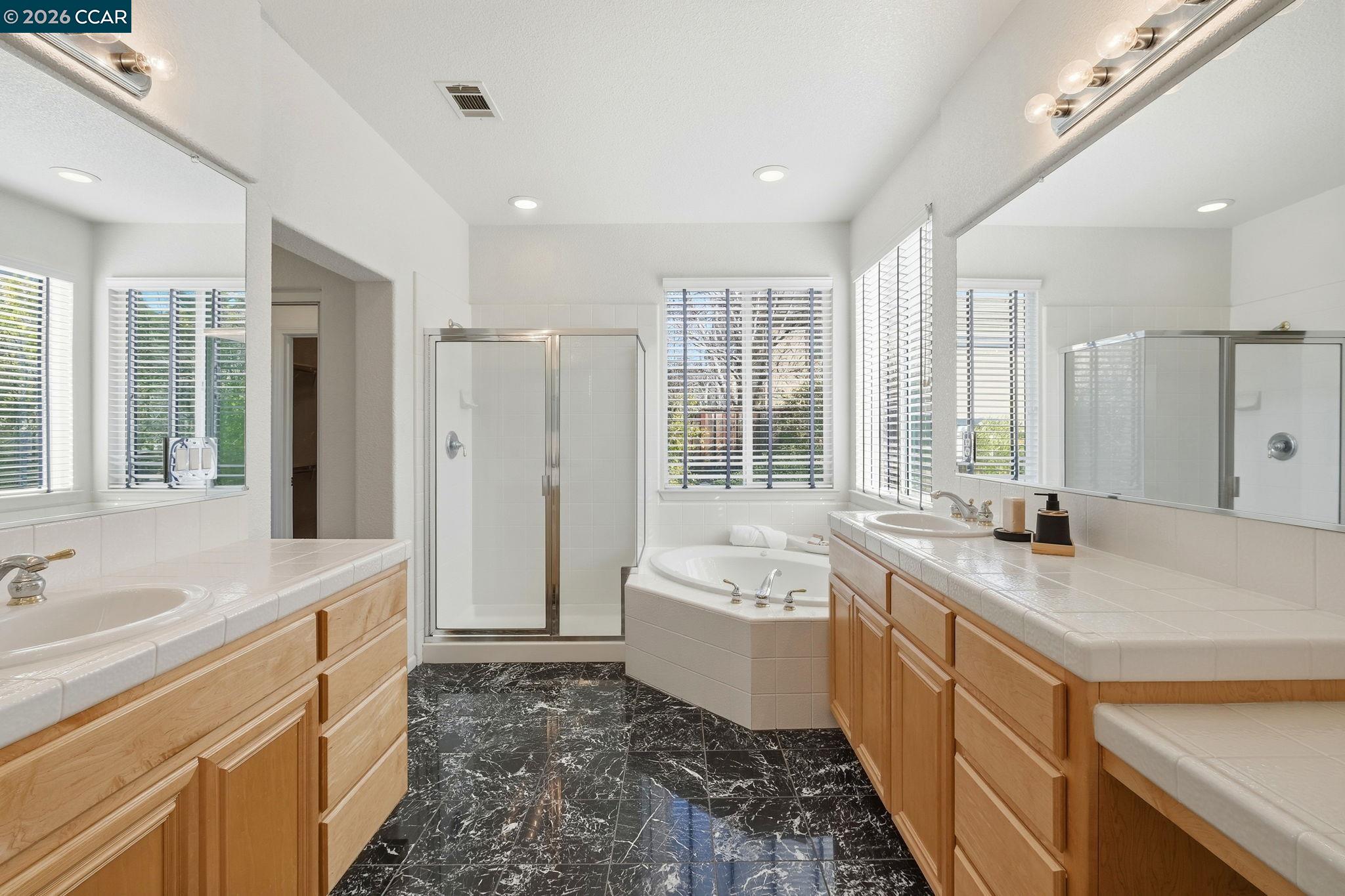 868 Deer Spring Cir