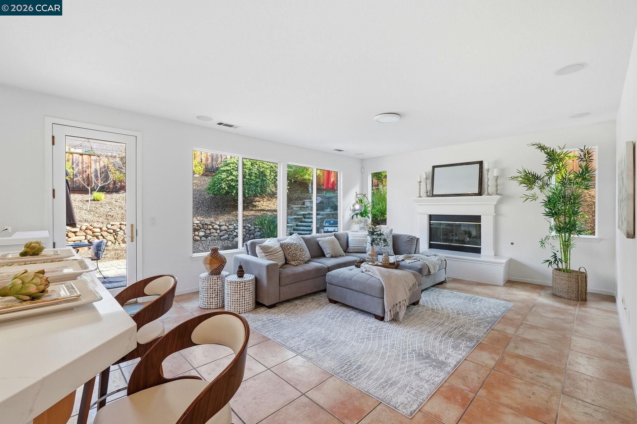 868 Deer Spring Cir