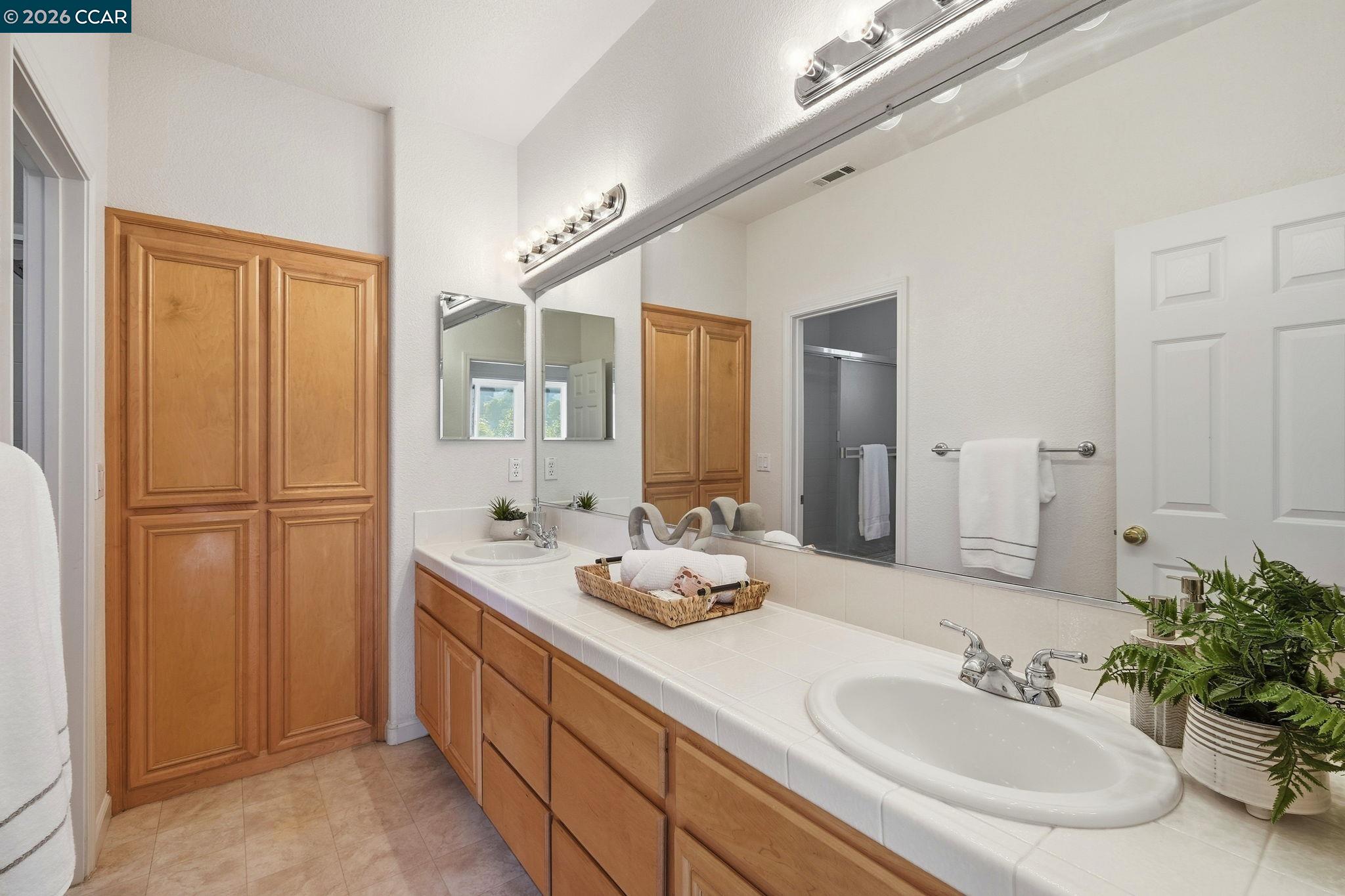 868 Deer Spring Cir