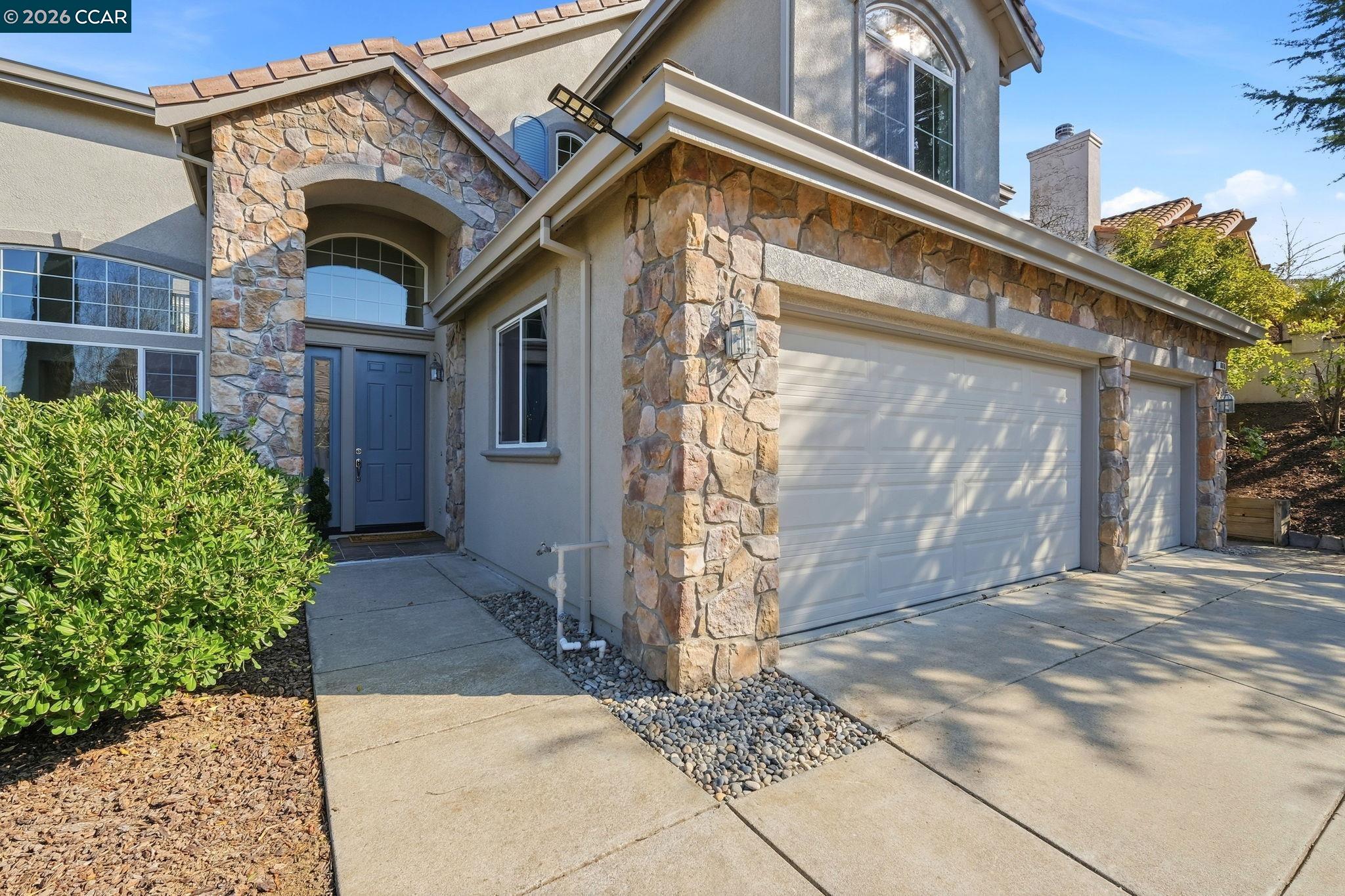 868 Deer Spring Cir