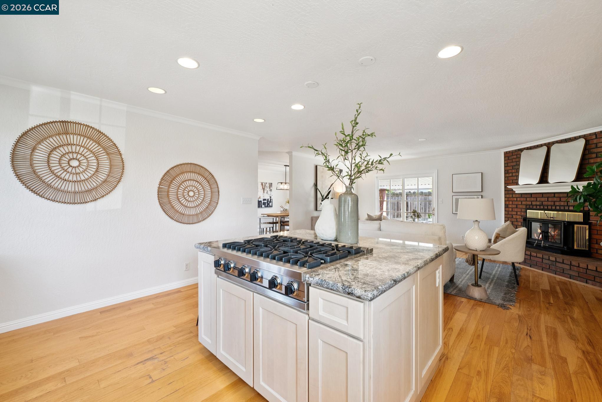 3770 Boxwood Ct