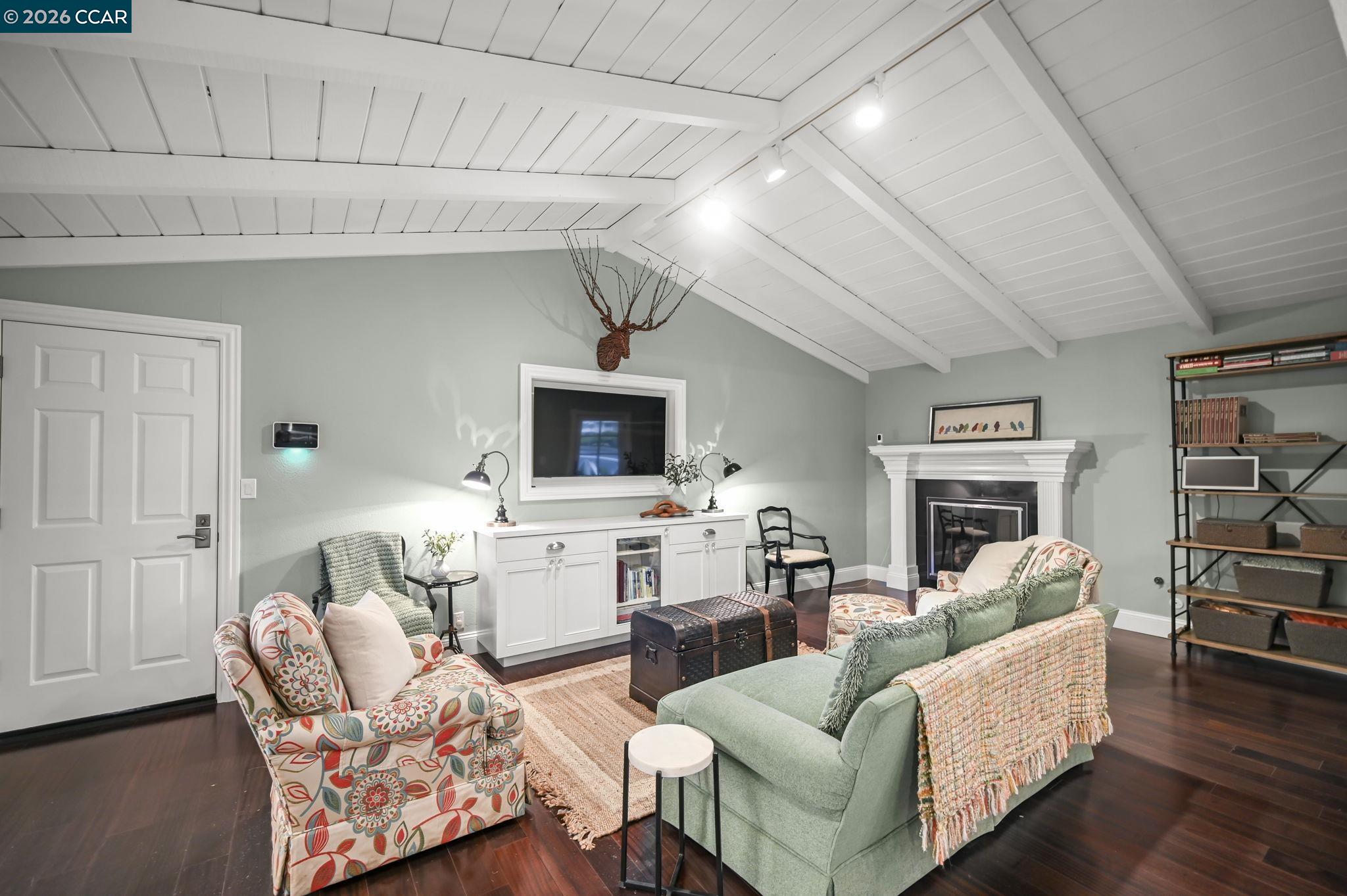 240 Morris Ranch Ct.