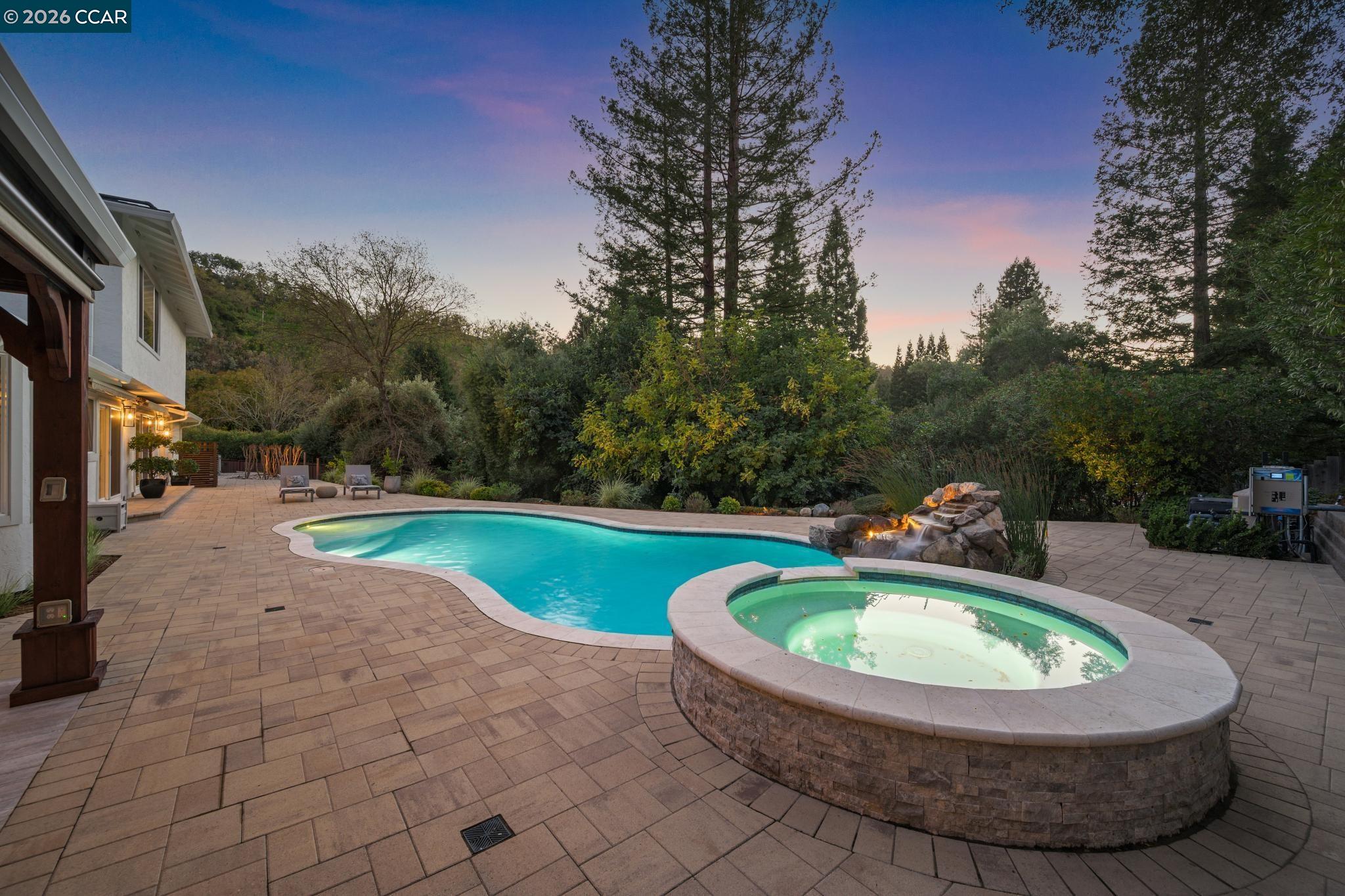 131 Pebble Ln