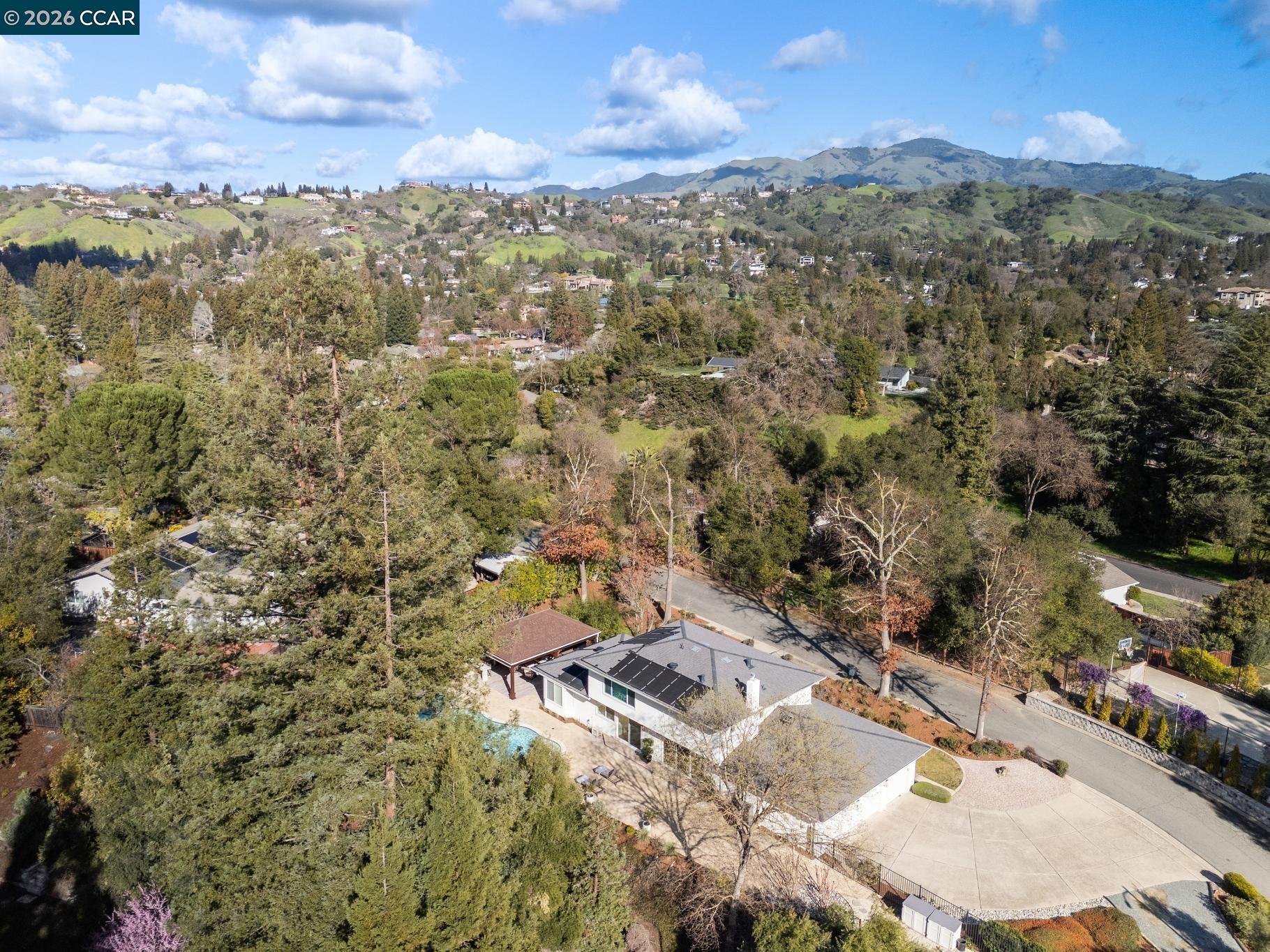 131 Pebble Ln