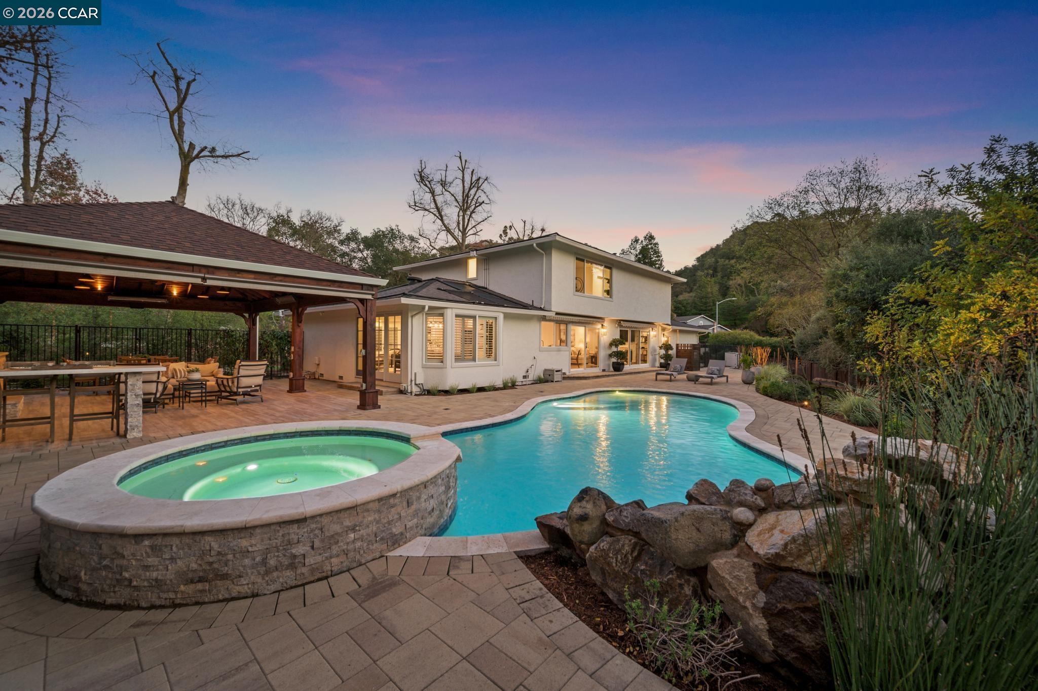 131 Pebble Ln
