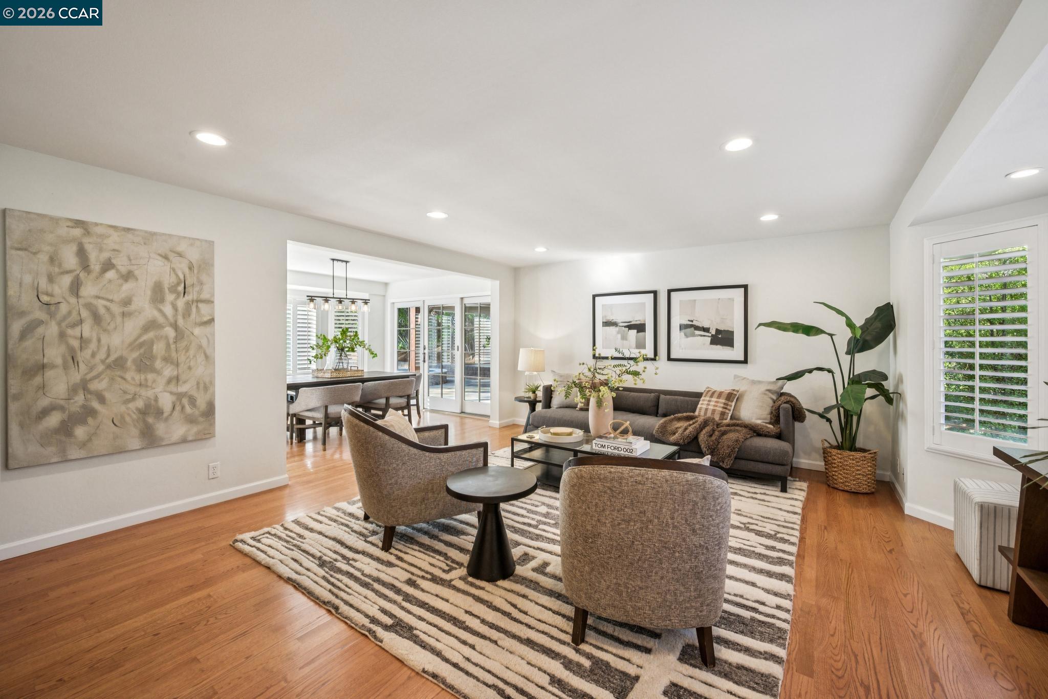 131 Pebble Ln