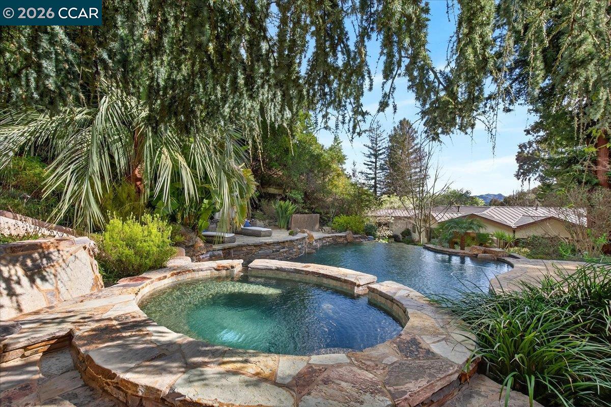 20 Monticello Ct
