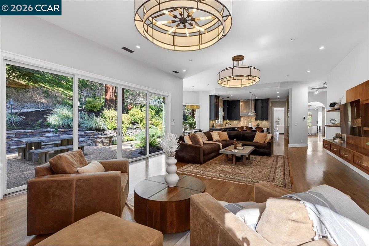 20 Monticello Ct