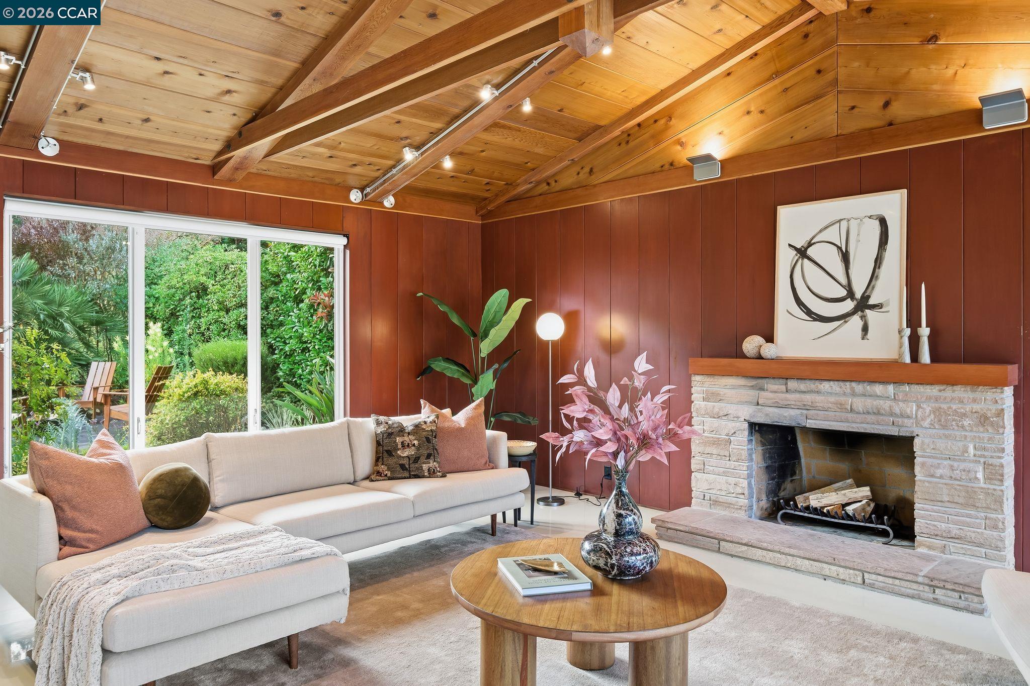 4018 Tilden Ln