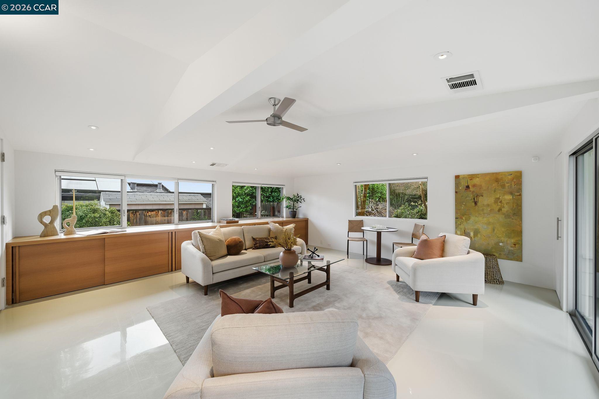 4018 Tilden Ln