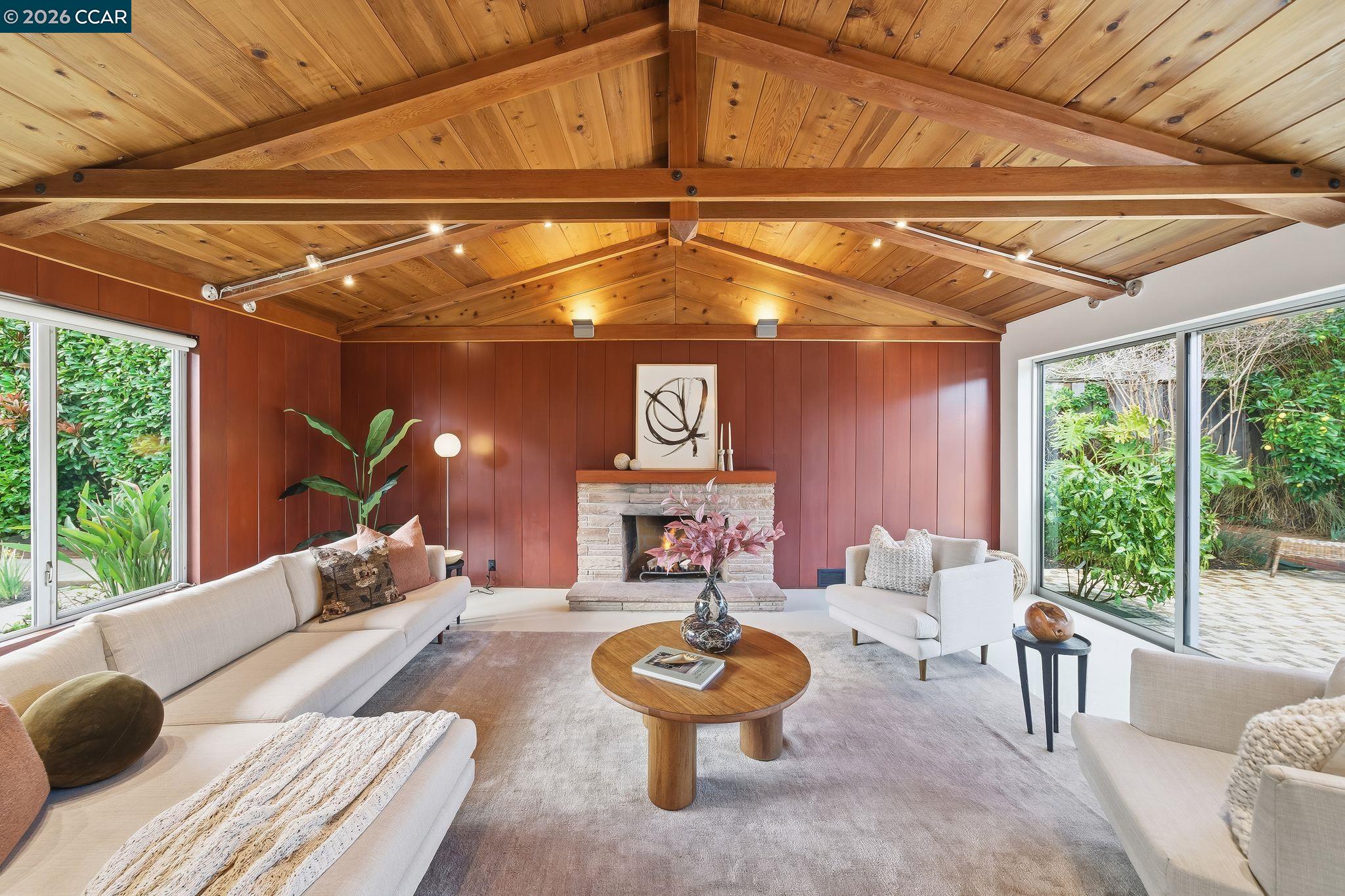 4018 Tilden Ln