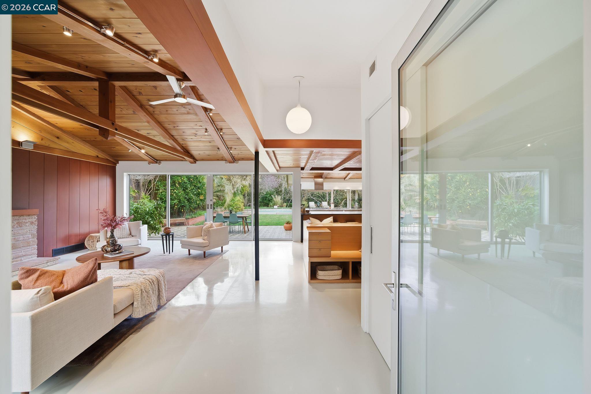 4018 Tilden Ln